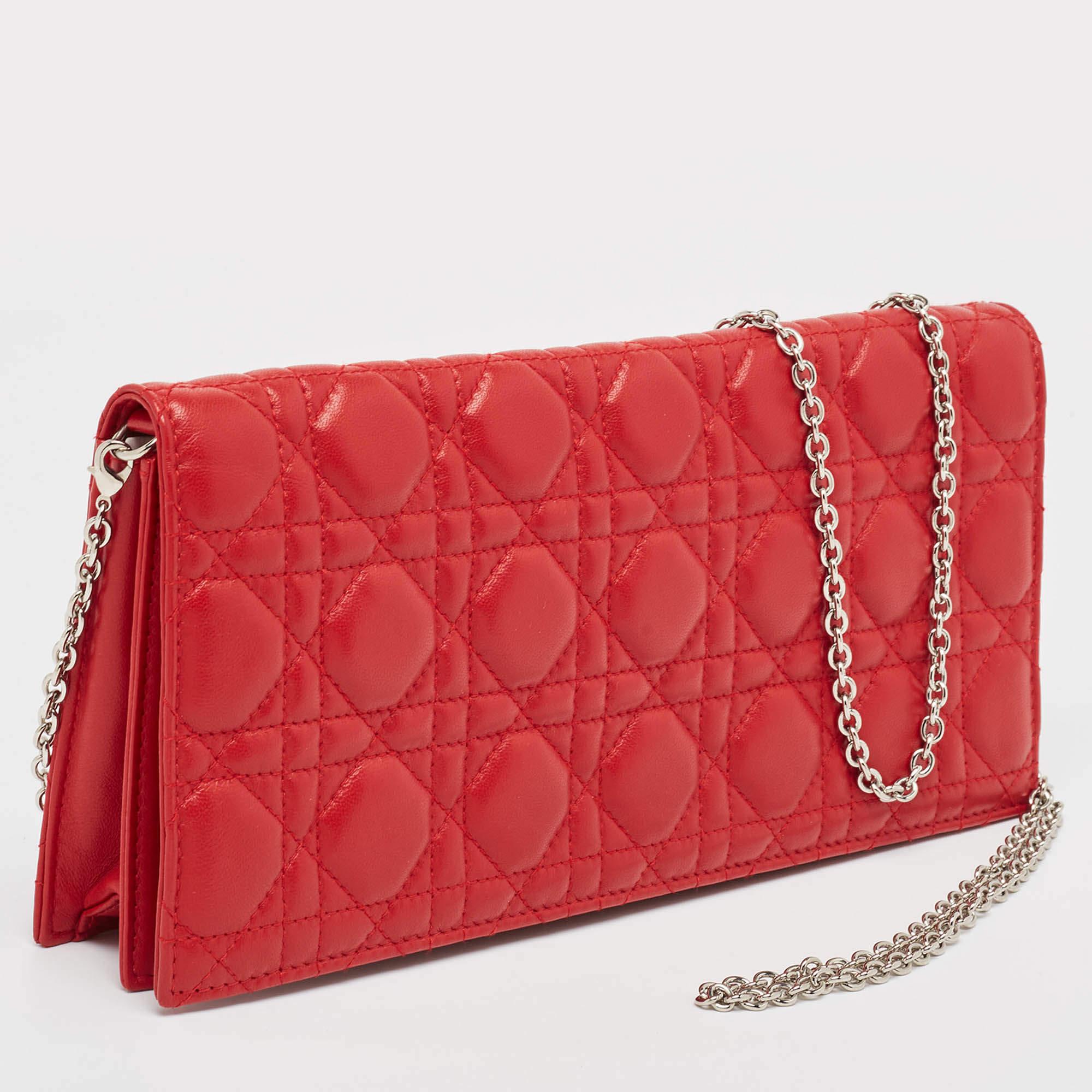 Rouge Pochette Lady Dior en cuir cannage rouge