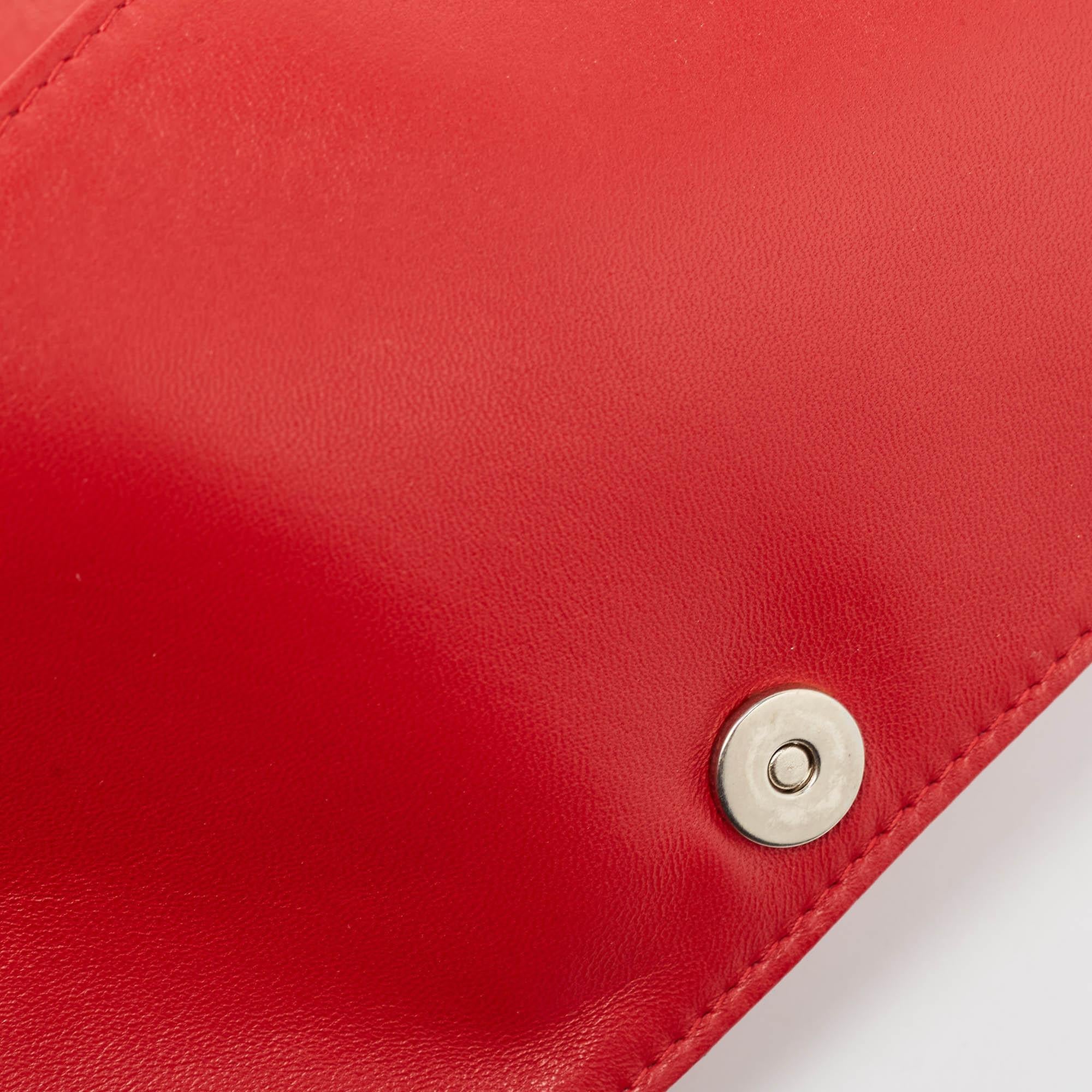 Pochette Lady Dior en cuir cannage rouge 3