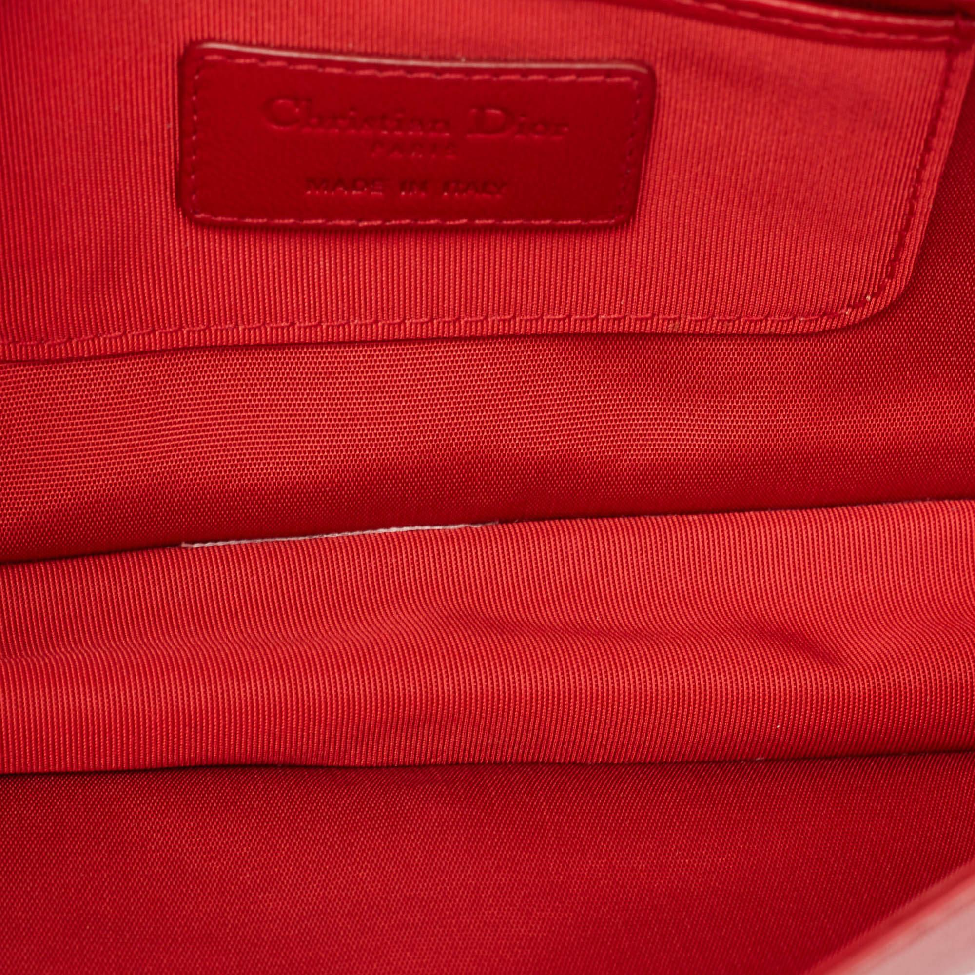 Pochette Lady Dior en cuir cannage rouge 4
