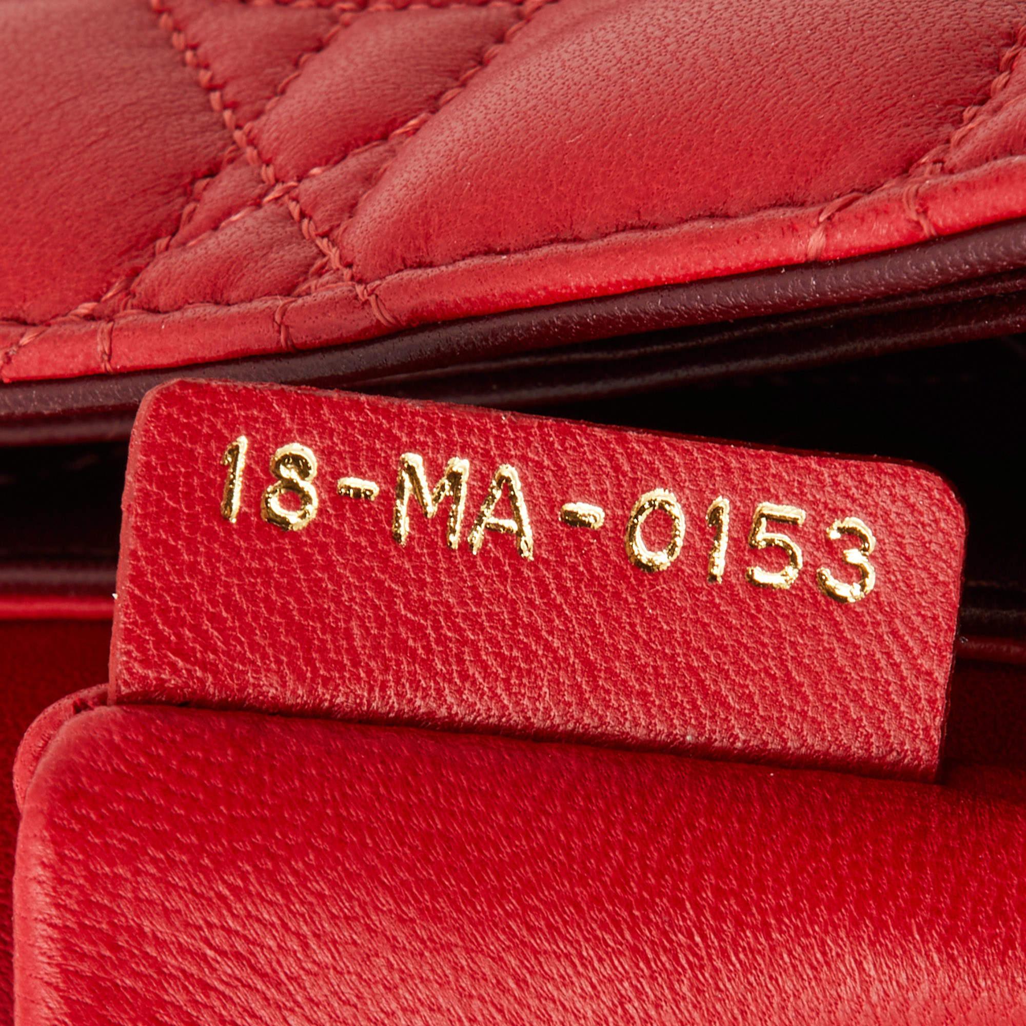 Grand sac à bandoulière Miss Dior en cuir cannage rouge en vente 8