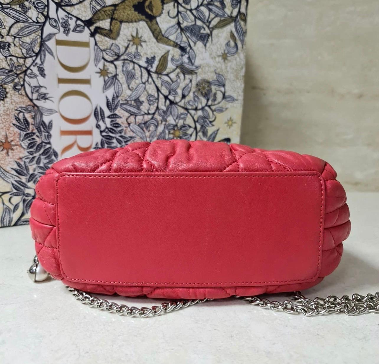 Dior Red Cannage Leather Limited Edition Faux Pearl Chain Bag In Good Condition In Krakow, PL