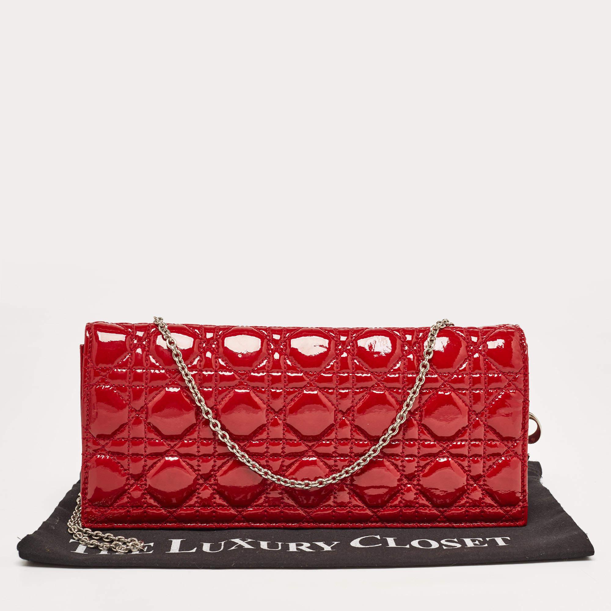 Dior Red Cannage Patent Leather Lady Dior Chain Clutch en vente 8