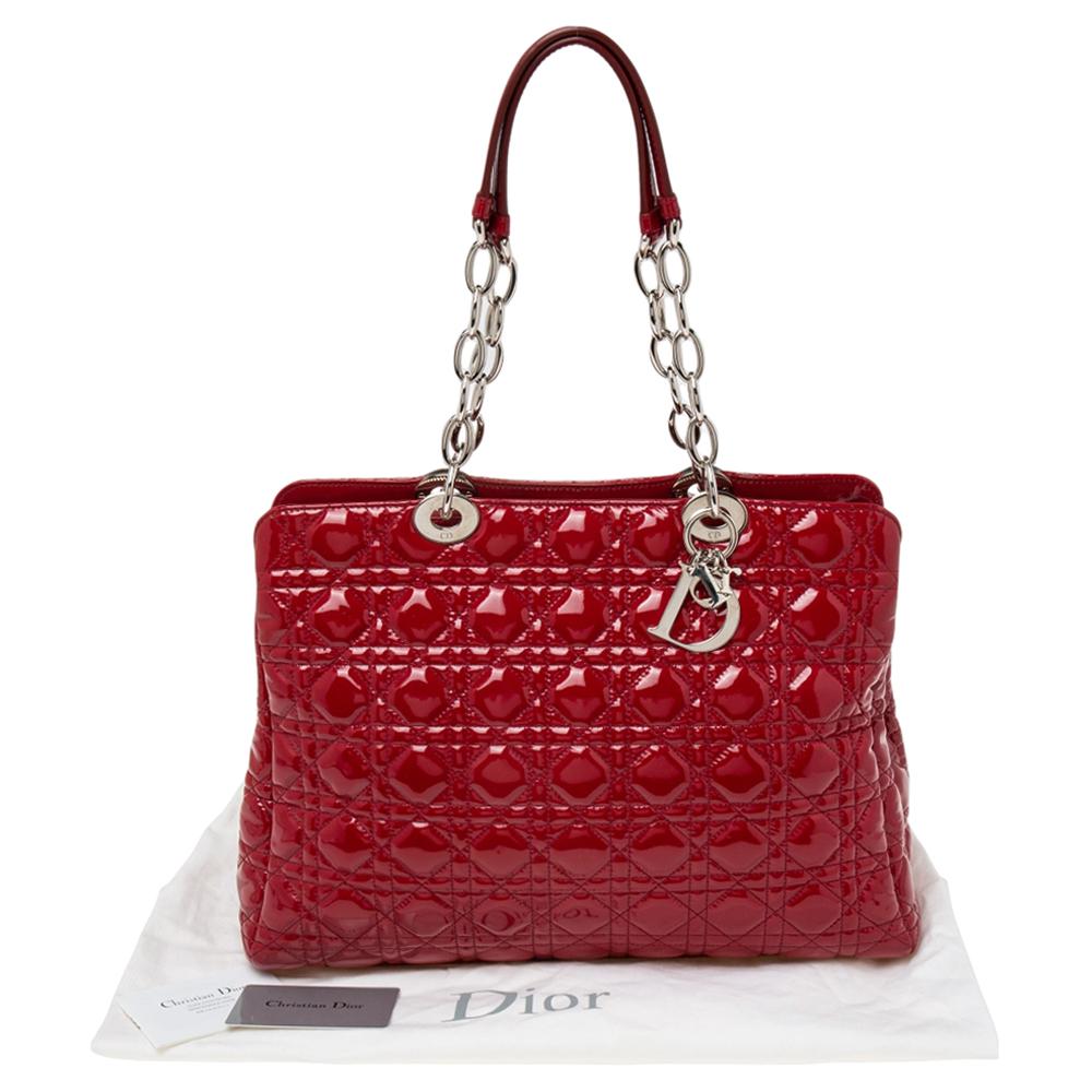 Dior Red Cannage Patent Leather Large Soft Lady Dior Shopping Tote In Good Condition In Dubai, Al Qouz 2