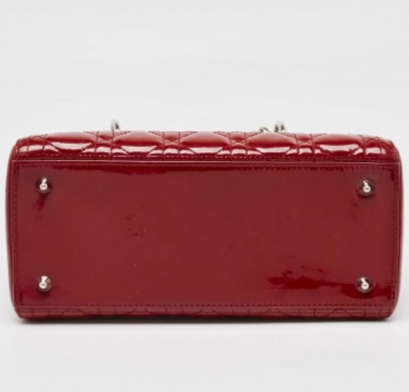 Donna Dior Red Cannage Patent Leather Medium Lady Dior Tote in vendita