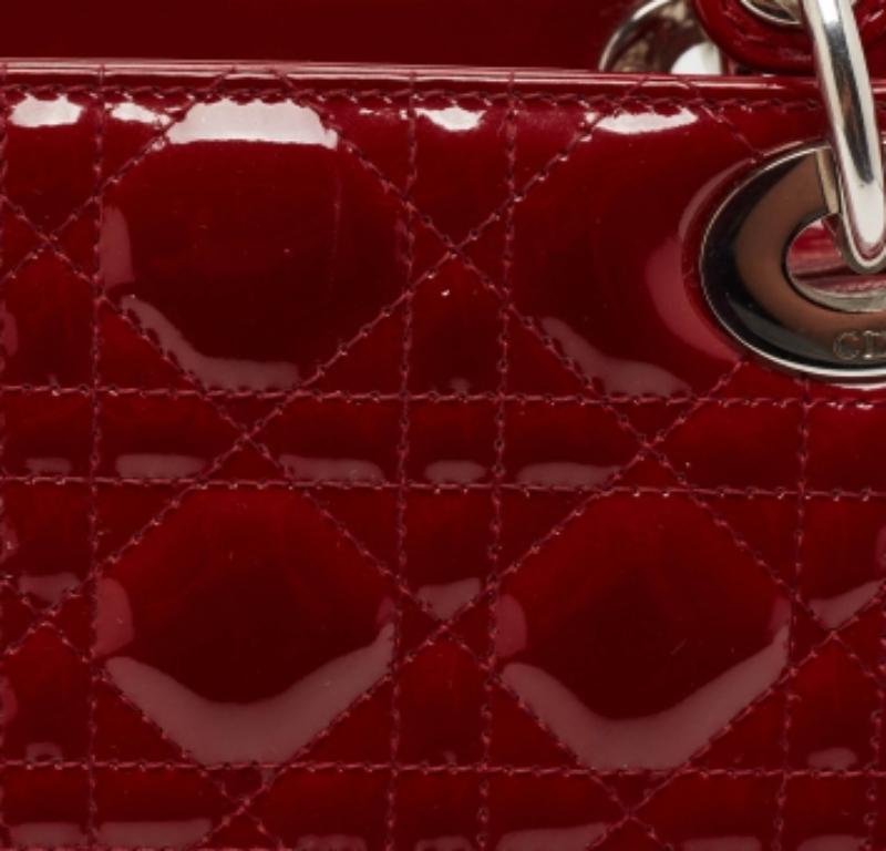 Dior Red Cannage Patent Leather Medium Lady Dior Tote in vendita 2