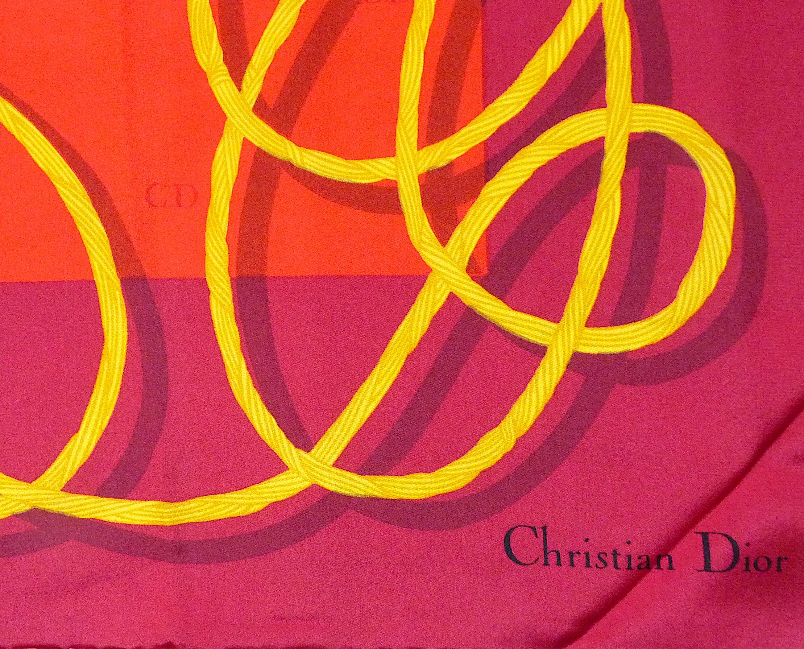 Dior Red Gold Silk Scarf, Vintage Christian Dior from the 1990s In Good Condition In CHAMPEAUX-SUR-SARTHE, FR