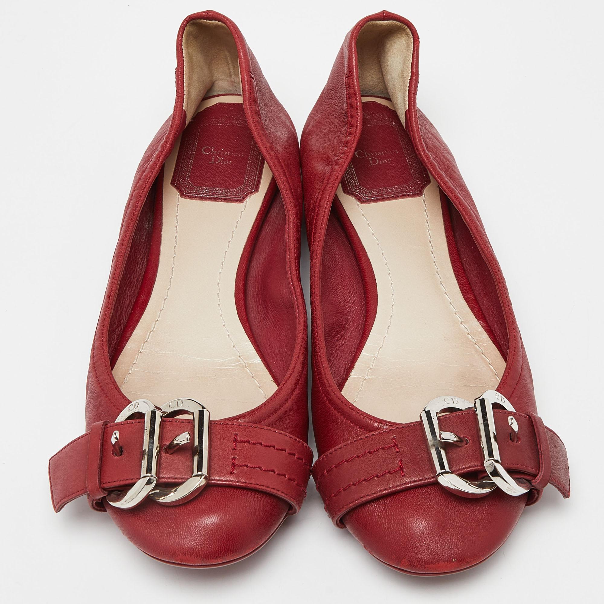 Brown Dior Red Leather Buckle Ballet Flats Size 37 For Sale