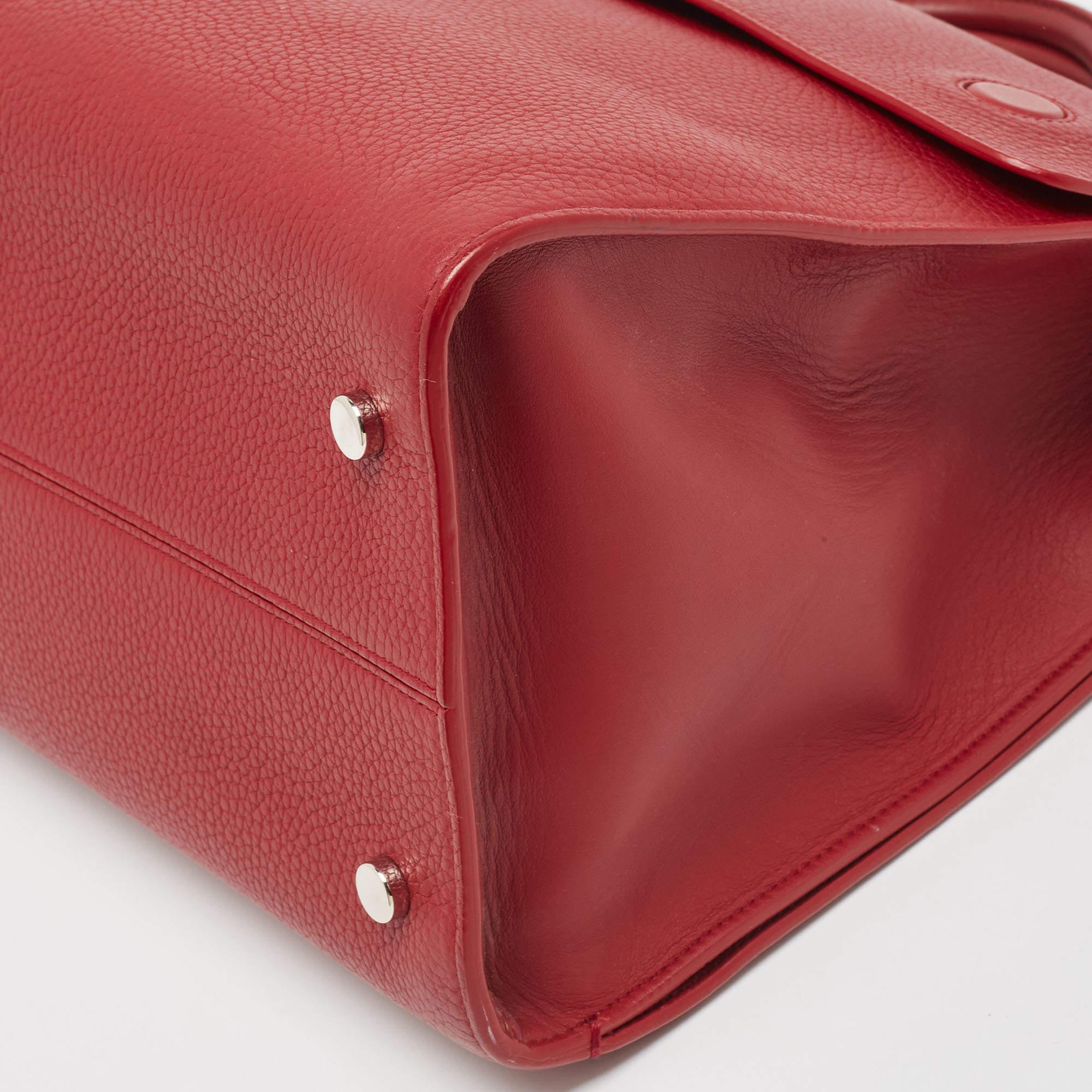 Dior grand sac à main Diorever en cuir rouge en vente 2