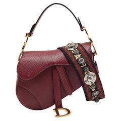 Dior Mini Saddle Bag en cuir rouge