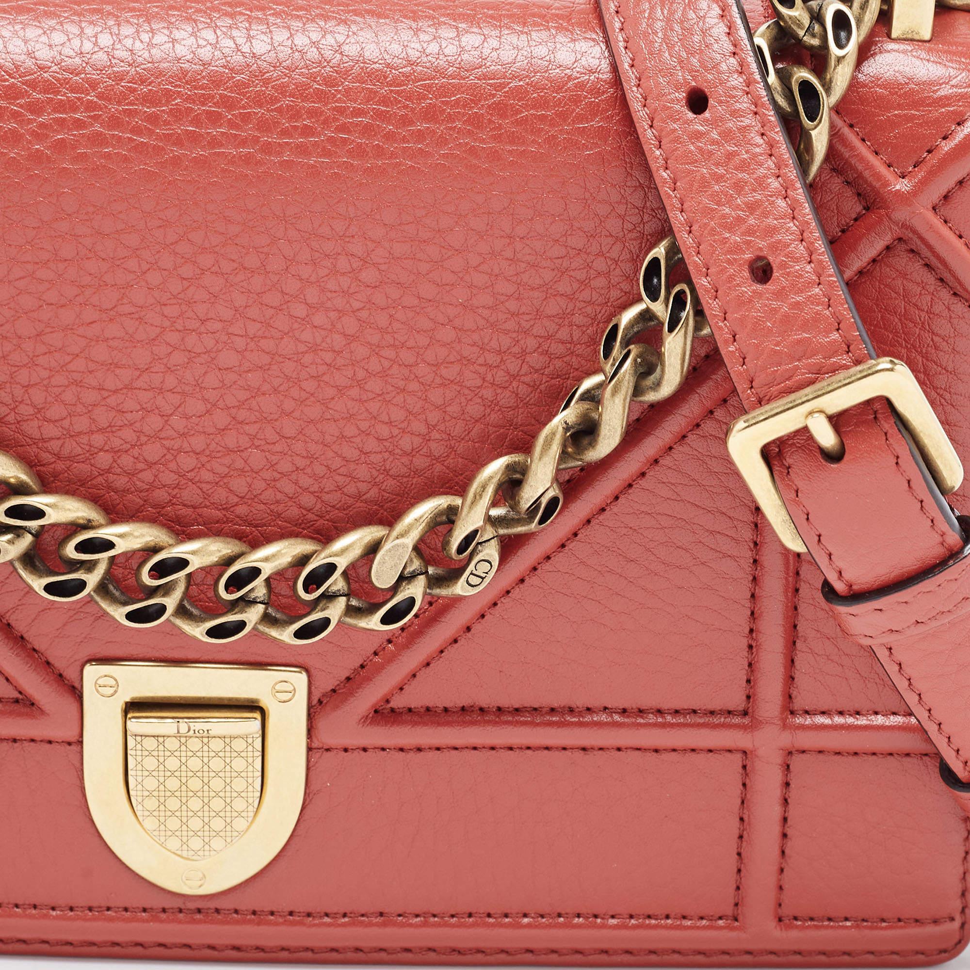 Dior Red Leather Small Diorama Shoulder Bag In Good Condition In Dubai, Al Qouz 2