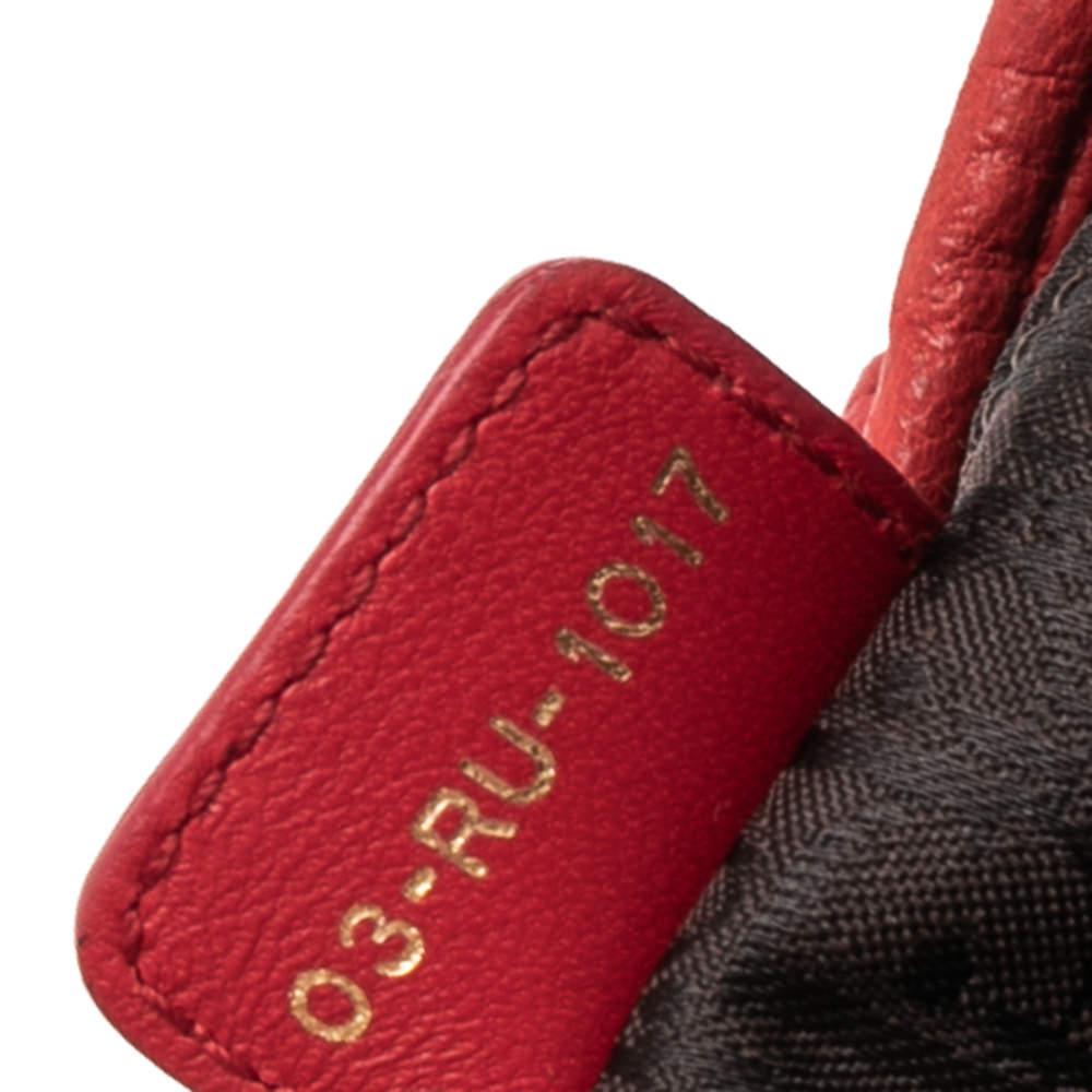 Dior Plisse Hobo en cuir plissé rouge en vente 1