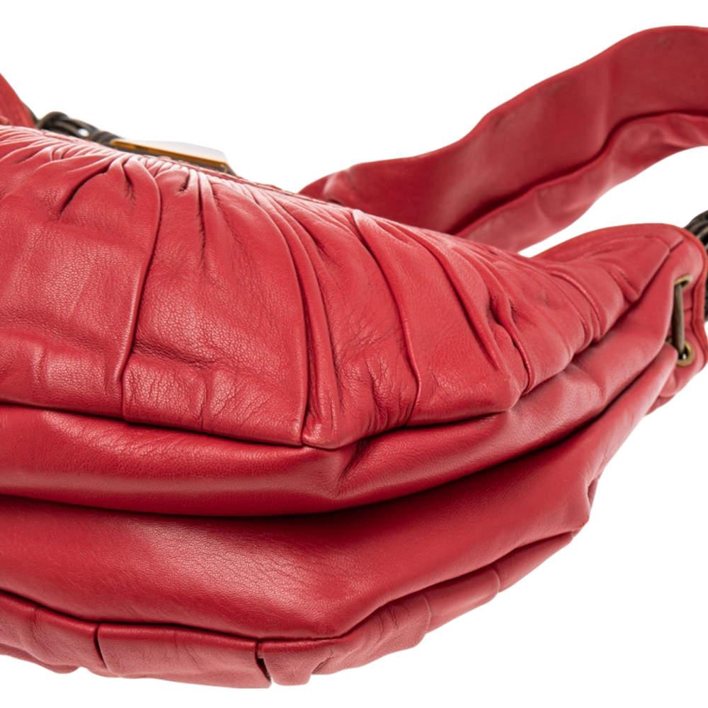 Dior Plisse Hobo en cuir plissé rouge en vente 3