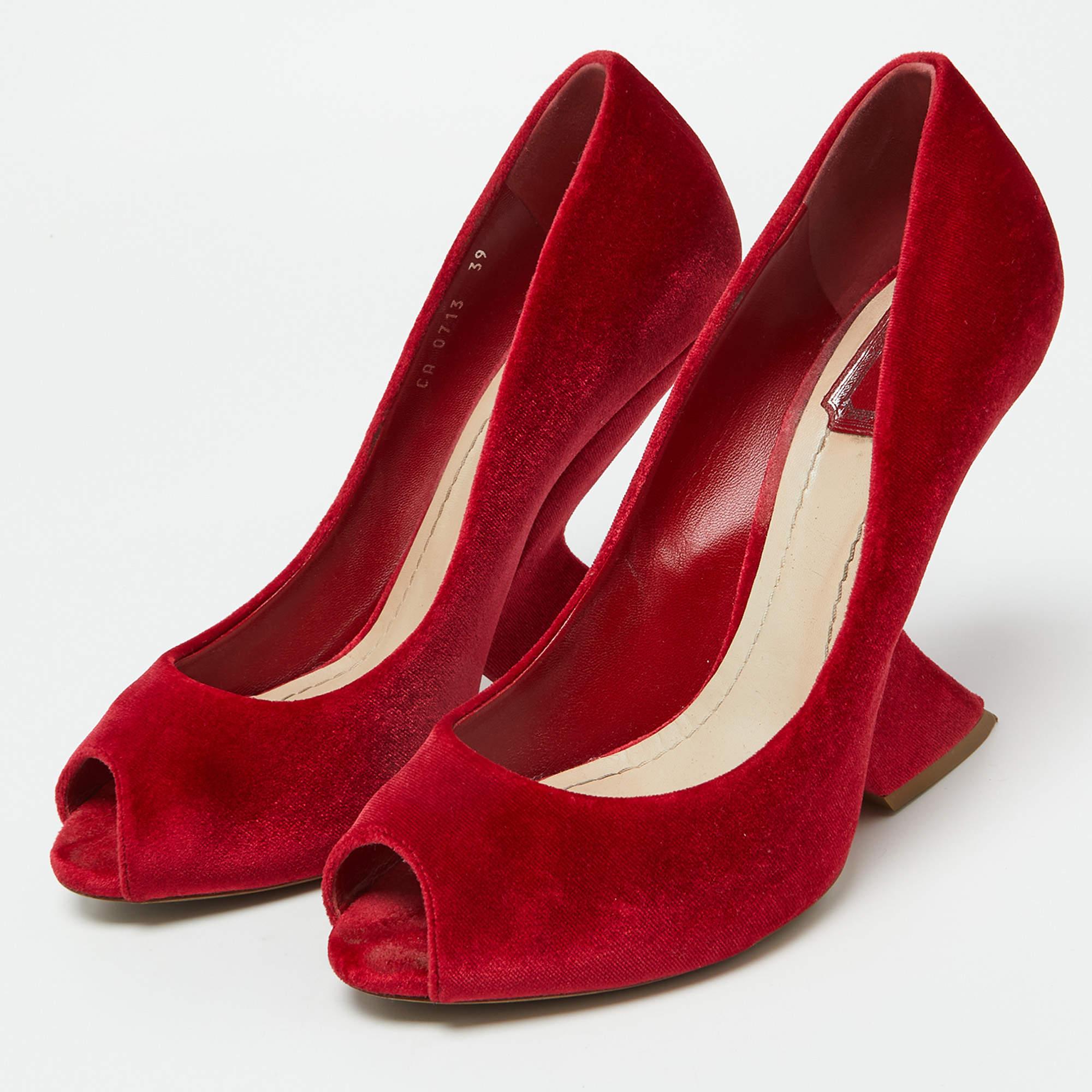 Make a chic style statement with these designer pumps. They showcase sturdy heels and durable soles perfect for your fashionable outings