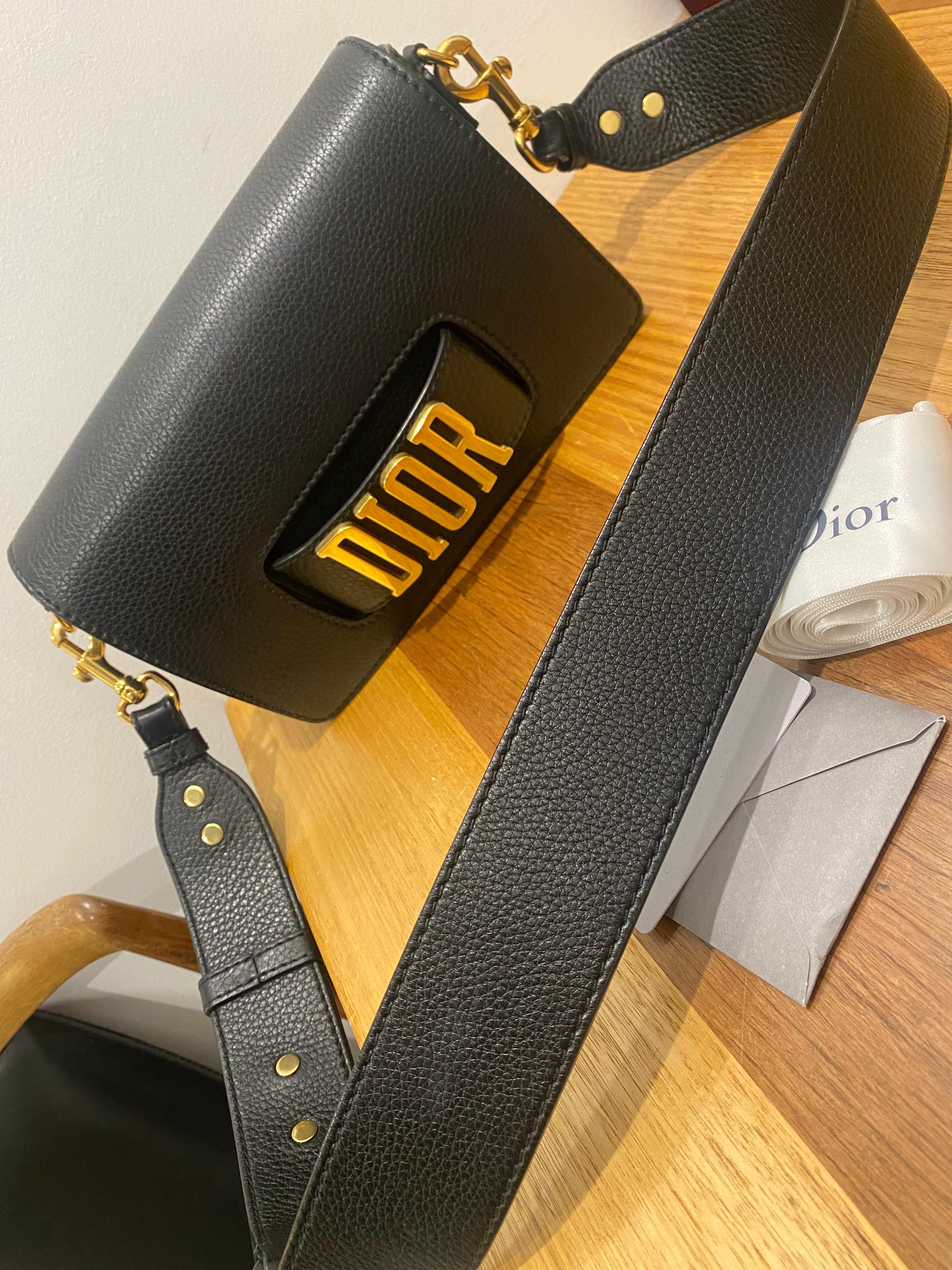 Sac à bandoulière Dior Revolution (DioRevolution) en cuir, comme neuf Pour femmes en vente