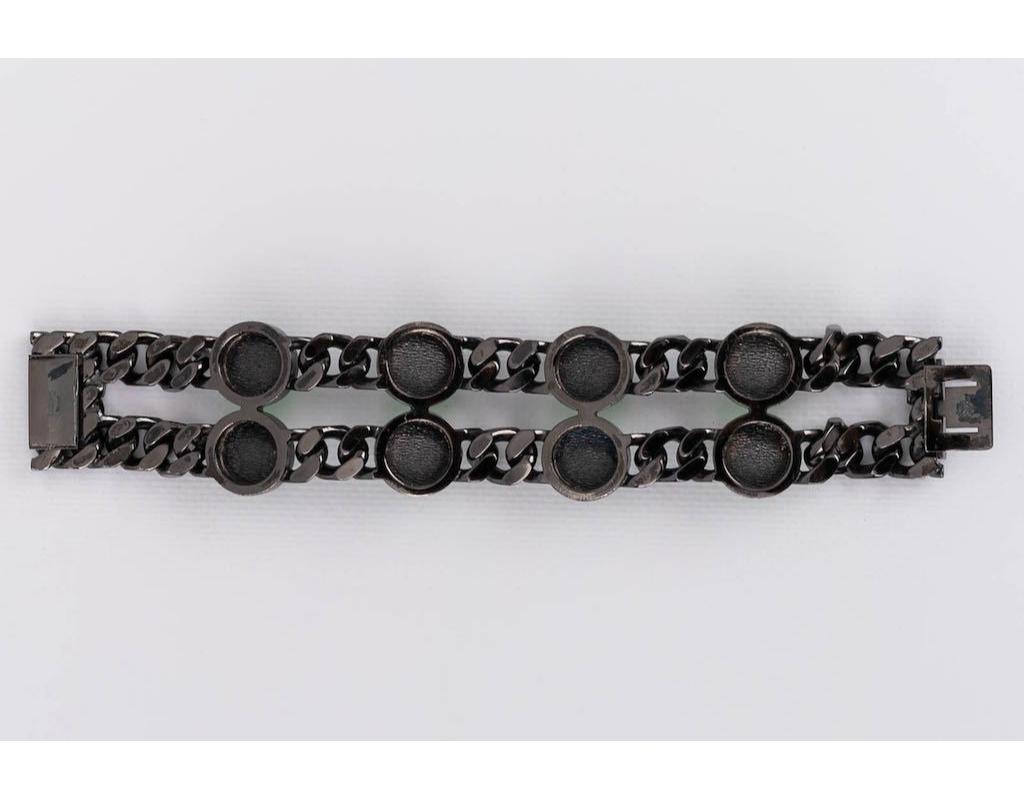Bracelet Dior en métal argenté foncé avec strass en vente 1