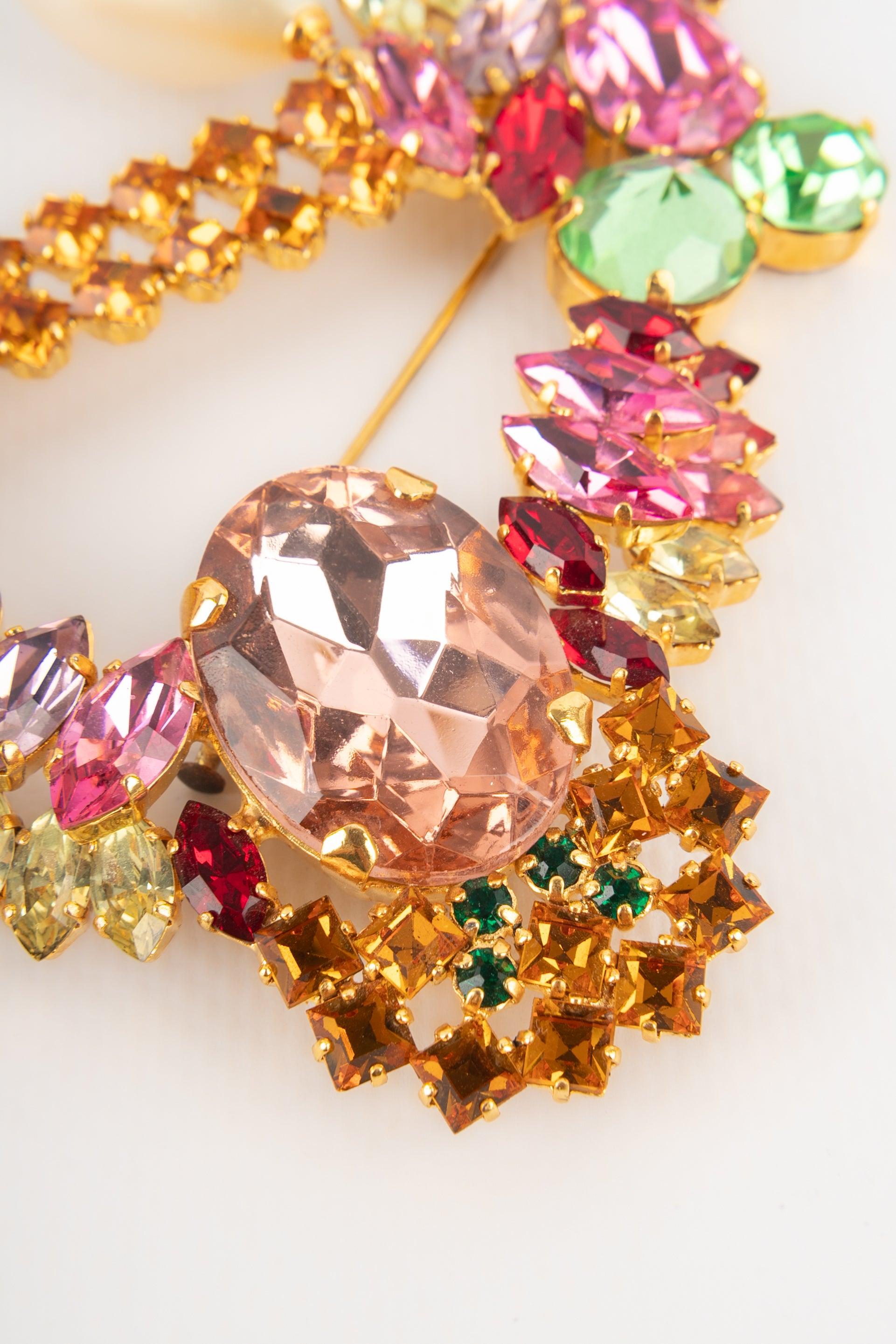 Dior Broche avec strasss colorés, années 1990 en vente 1