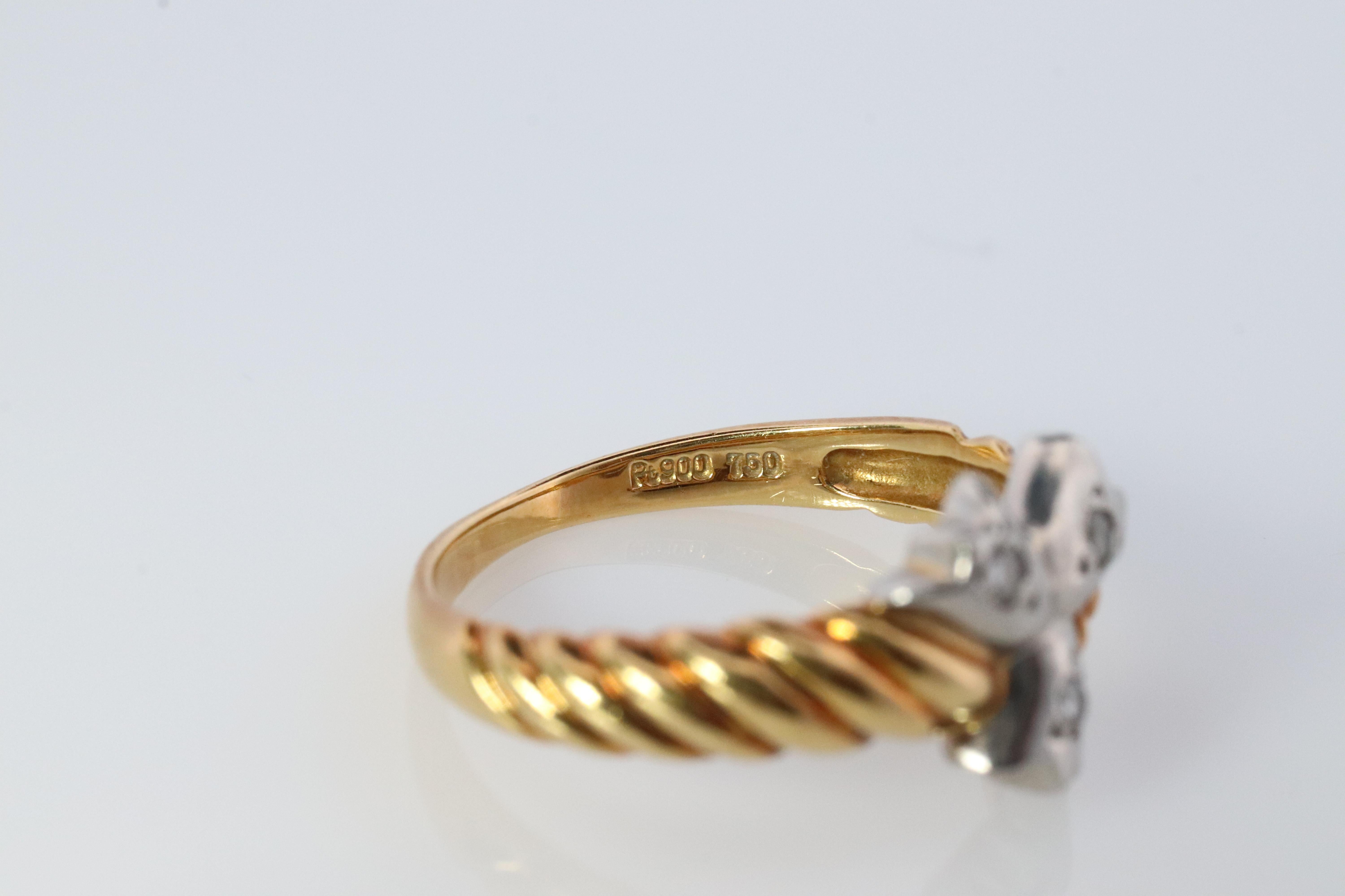 Dior-Ring. Christian Dior Diamant Platin 18k Pt900 Dreiflammiges Glockenband. im Zustand „Gut“ im Angebot in Port Charlotte, FL