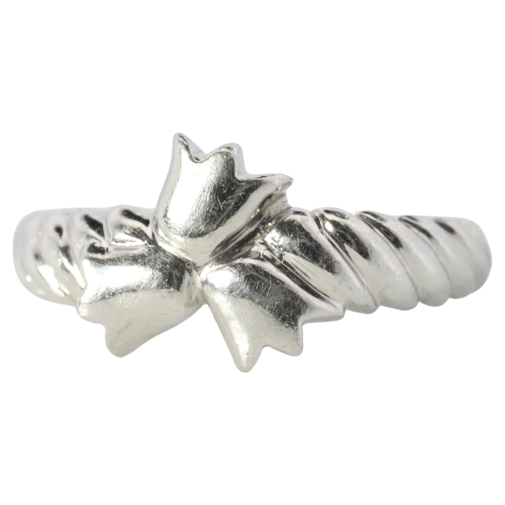Dior-Ring. Christian Dior Platin Pt900 Dreiflammiges Glockenband. Minimalistischer Ring