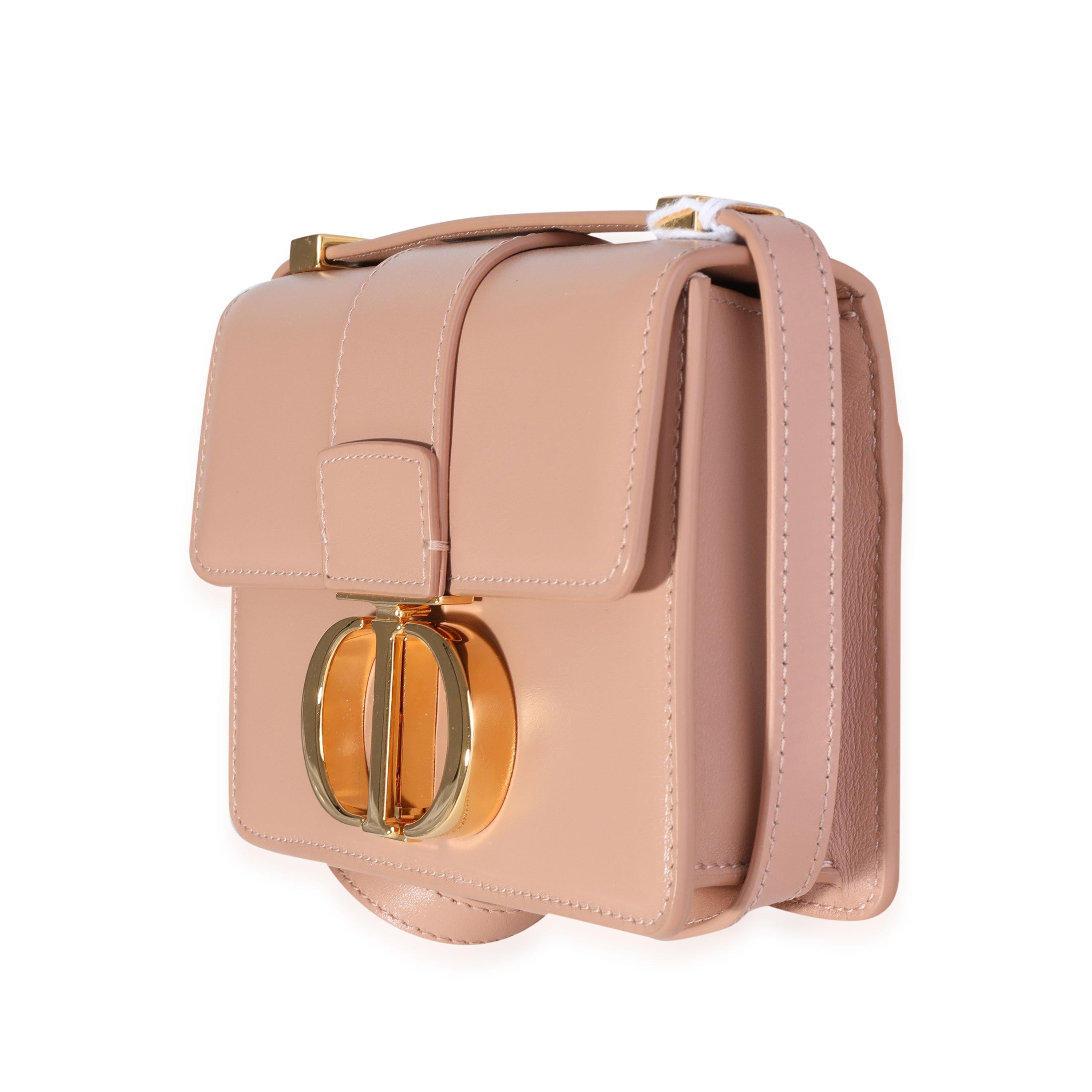 Microbolso Dior Rose Des Vents Piel de Becerro 30 Montaigne en Excelente Estado en New York, NY