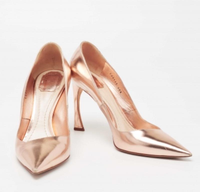 Dior Oro Rosa  Bombas de piel con punta Cherie Talla 40.5 en Bastante bueno estado para la venta en Dubai, Al Qouz 2