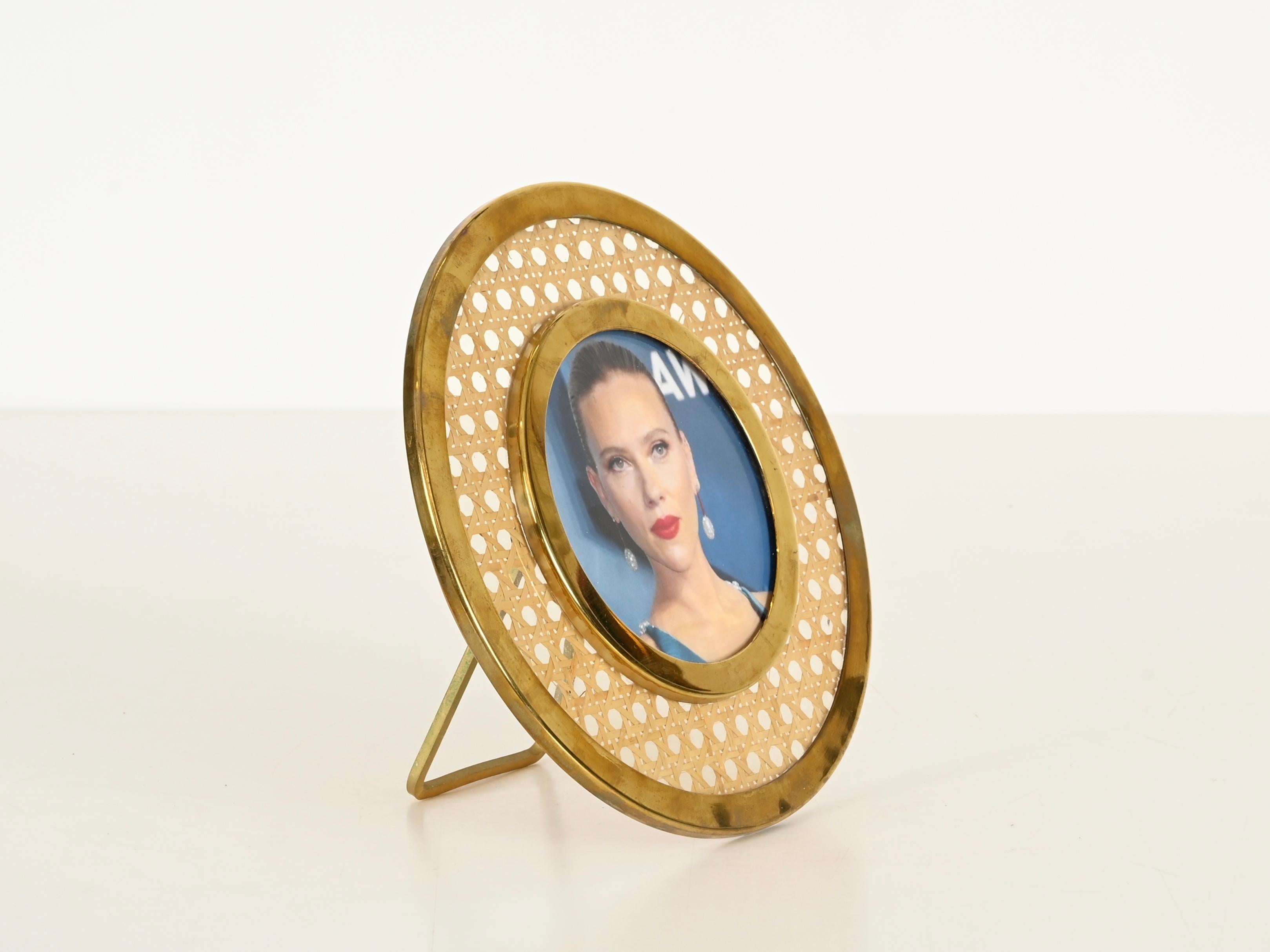 Hand-Crafted Dior Round Photo Frame in Golden Brass, Lucite and Vienna Straw, Italy, 1970s For Sale
