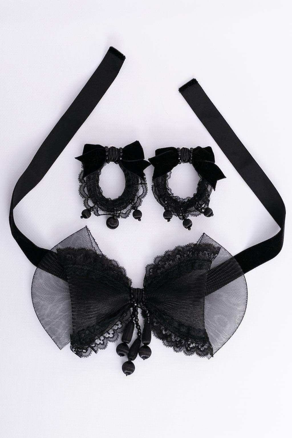 Dior Runway Velvet and Mesh Set For Sale 3