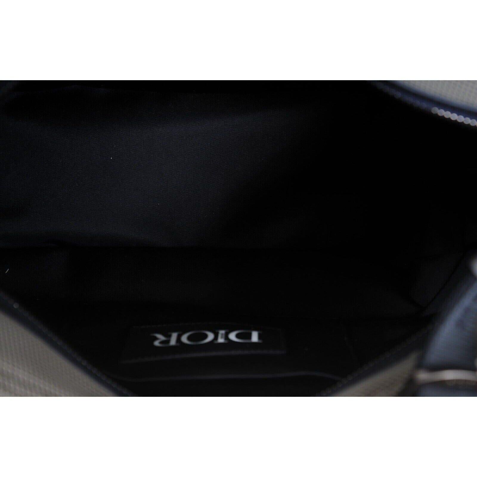 Dior Sacai Mens Saddle Messenger Bag Olive Green Navy Blue Nylon Leather en vente 13