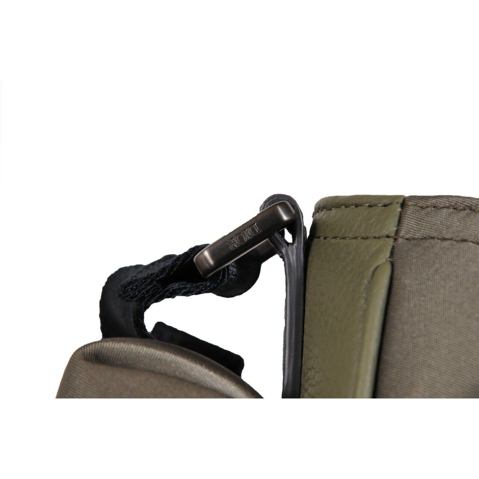 Dior Sacai Mens Saddle Messenger Bag Olive Green Navy Blue Nylon Leather en vente 2