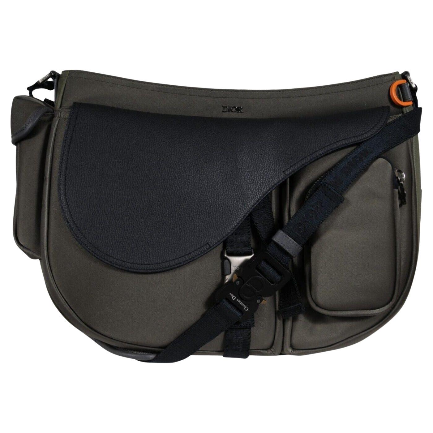 Dior Sacai Mens Saddle Messenger Bag Olive Green Navy Blue Nylon Leather en vente