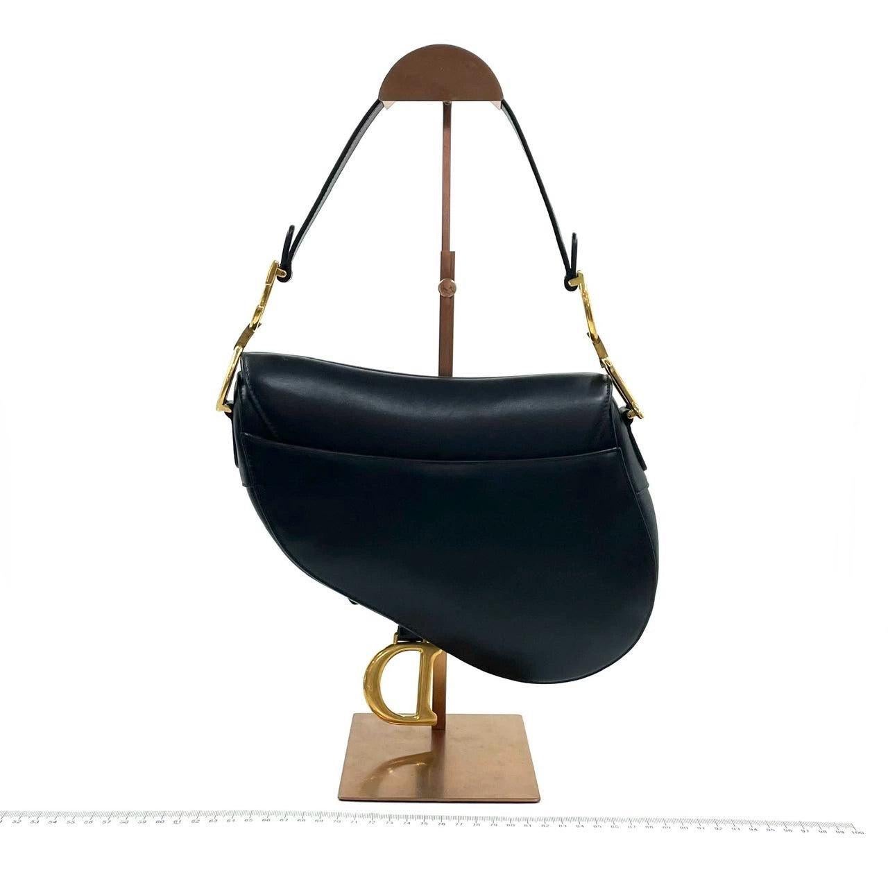 Dior Saddle 2018 Medium Smooth Calfskin Leather Bag Black In Excellent Condition For Sale In AUBERVILLIERS, FR