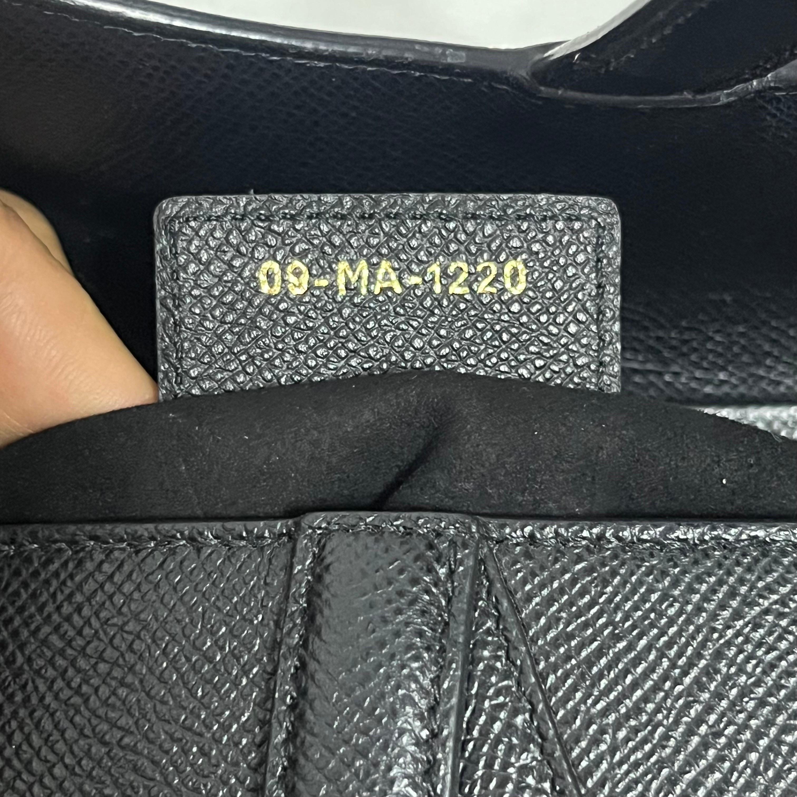 Dior Saddle 2020 Medium Sac en cuir de veau grainé Noir en vente 10