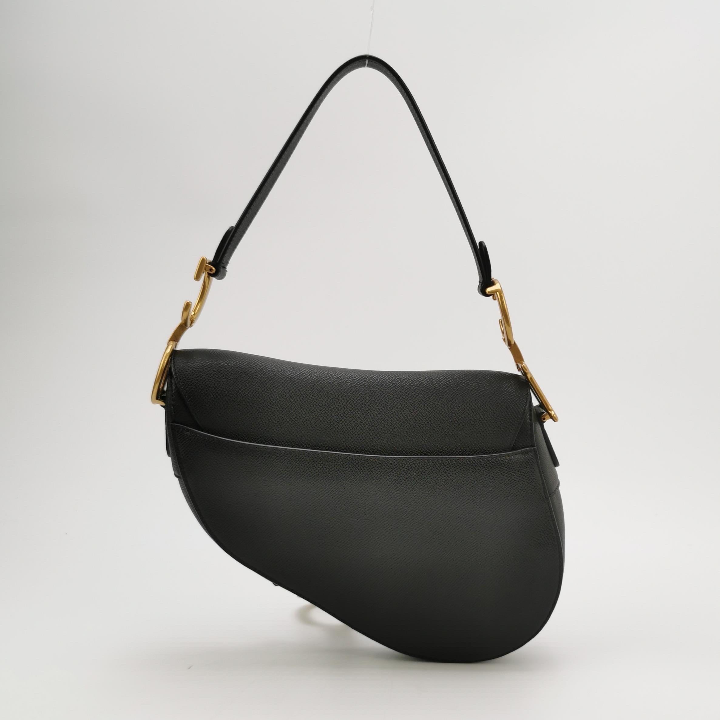 Dior Saddle 2020 Medium Tasche aus genarbtem Kalbsleder Schwarz im Angebot 2