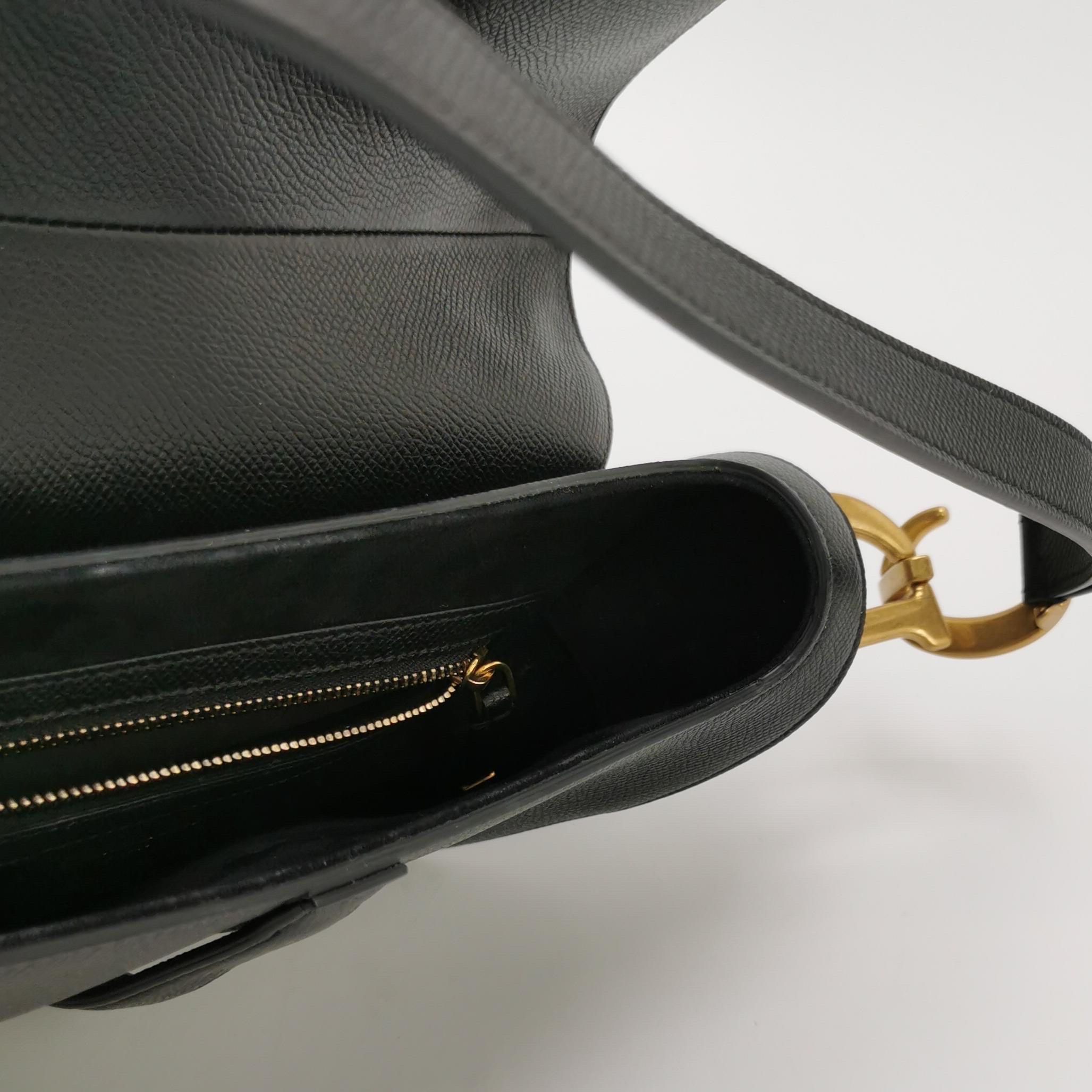 Dior Saddle 2020 Medium Tasche aus genarbtem Kalbsleder Schwarz im Angebot 5