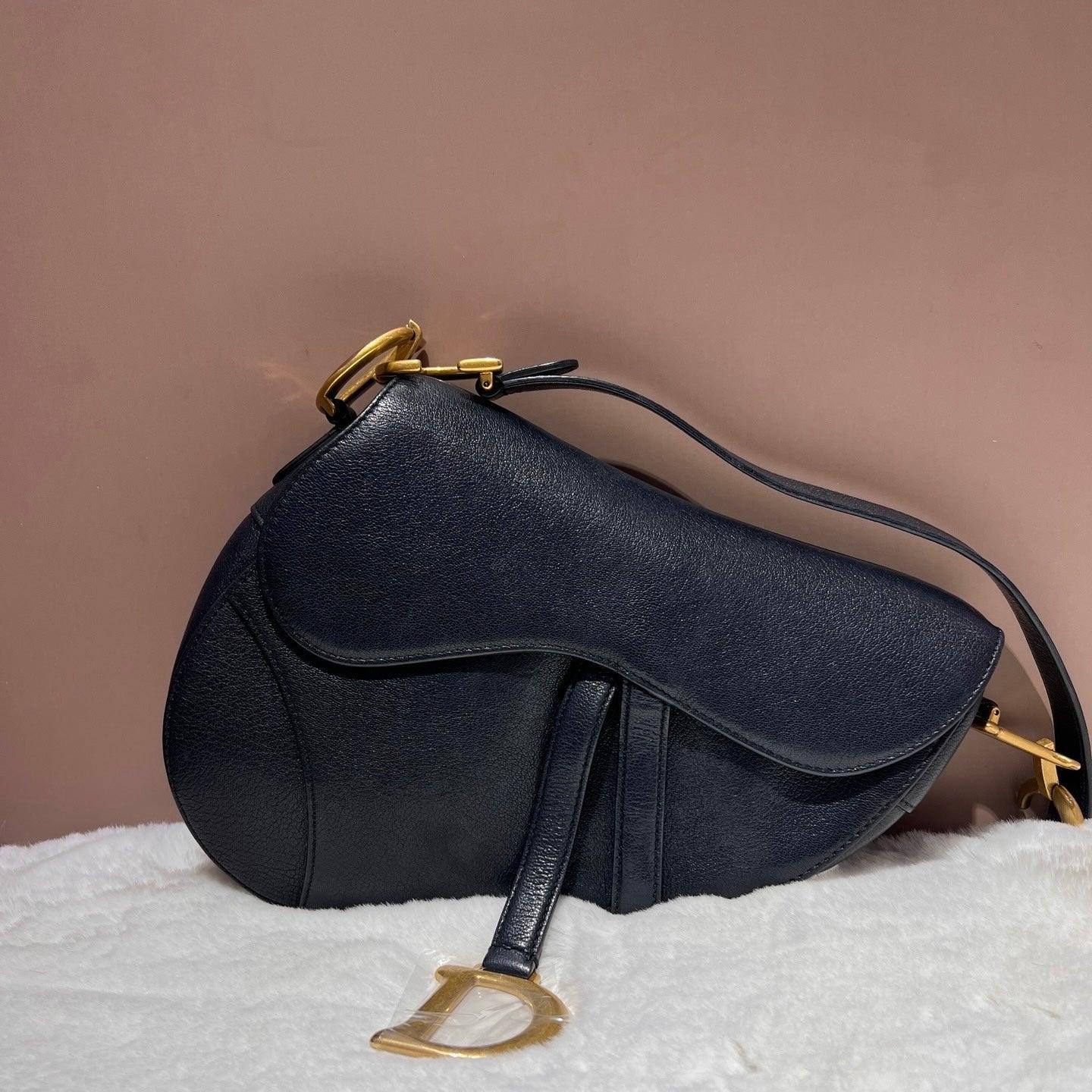 Dior Saddle 2020 Medium Lambskin Leather Bag Black In Excellent Condition In AUBERVILLIERS, FR