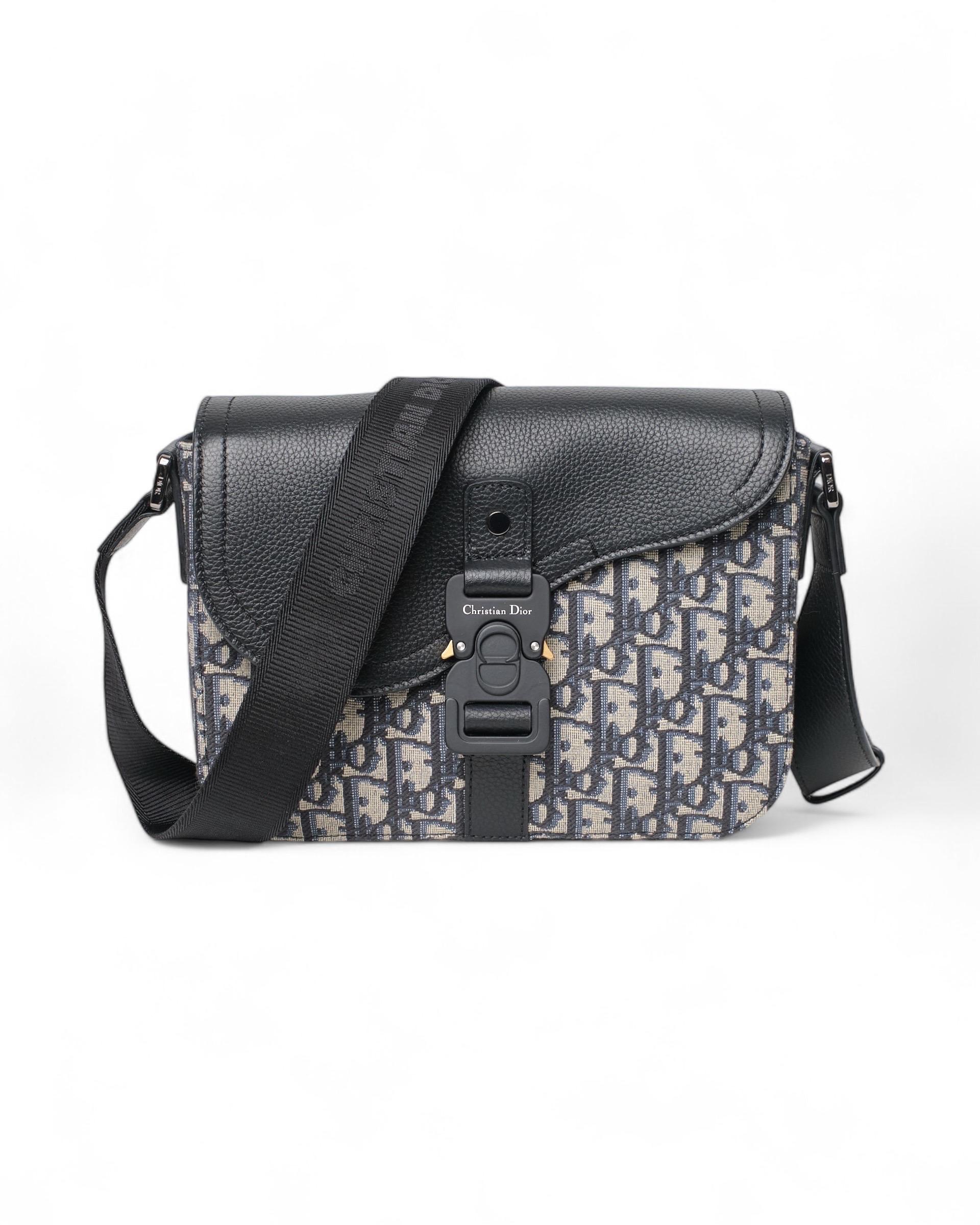 Dior Saddle Flap  in Tela  Jacquard Oblique 5