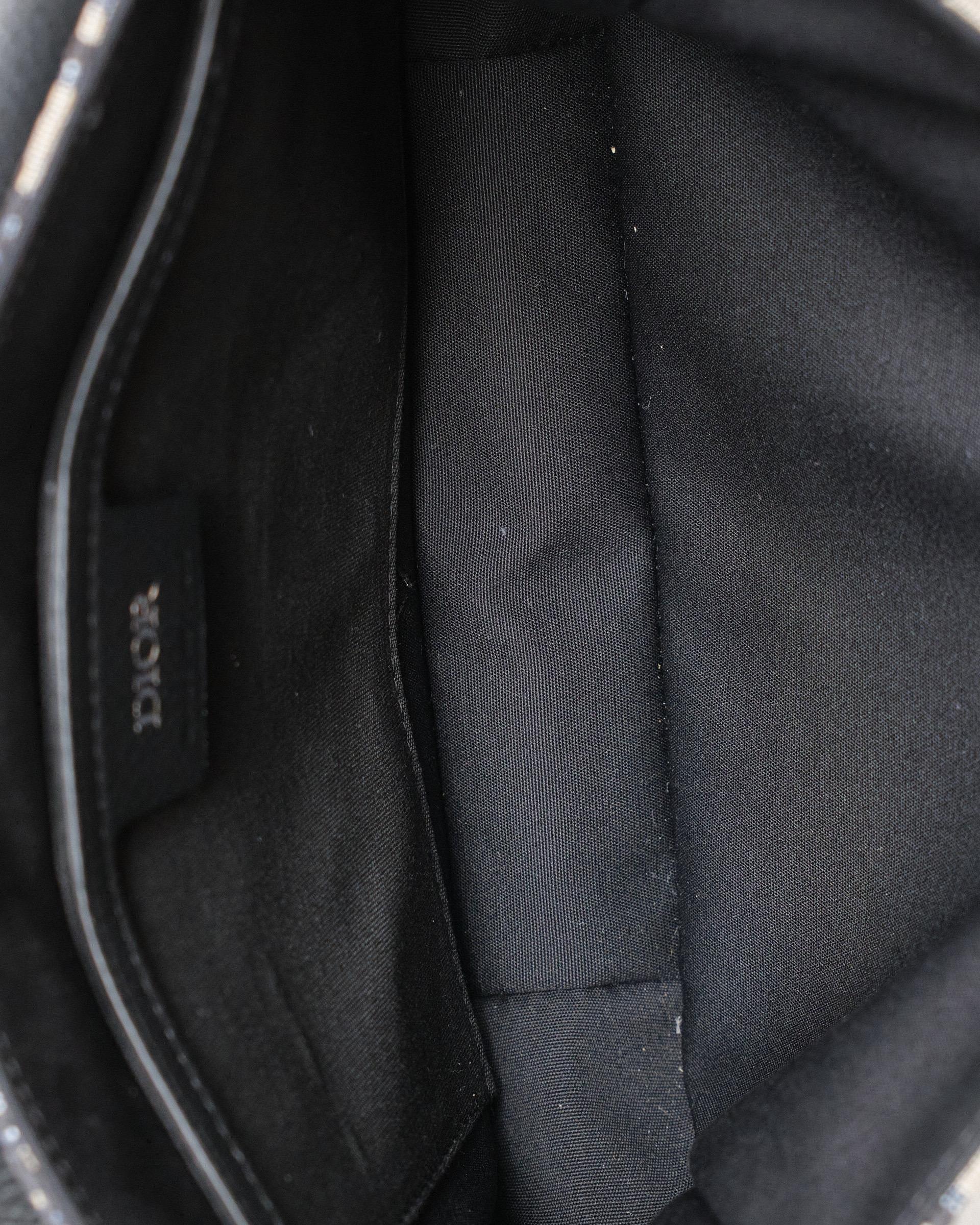 Dior Saddle Flap  in Tela  Jacquard Oblique 10