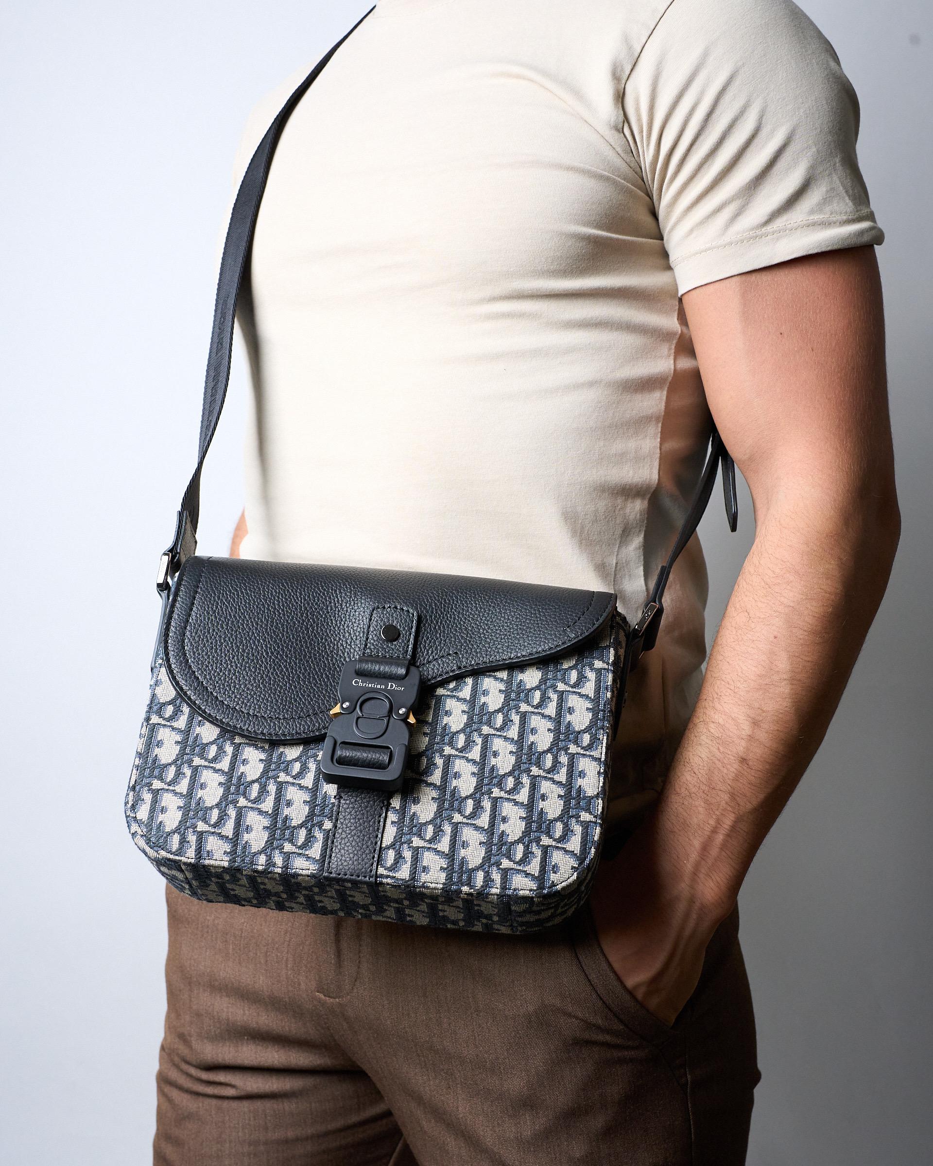 Dior Saddle Flap  in Tela  Jacquard Oblique 14