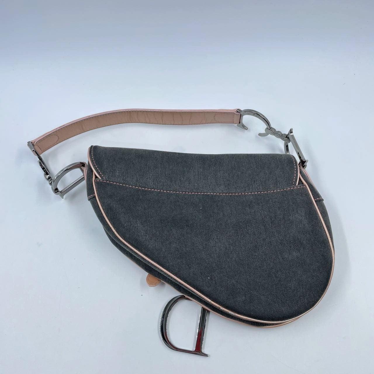 Bolso bandolera Dior Saddle Denim gris con bolsillo y adornos de piel rosa en venta 3