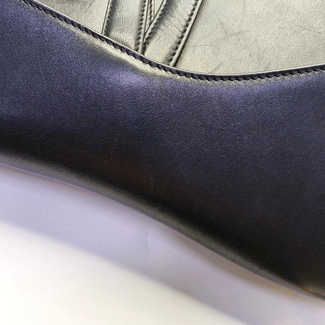 Dior Saddle Medium Cuir lisse noir avec sangle cloutée en vente 3