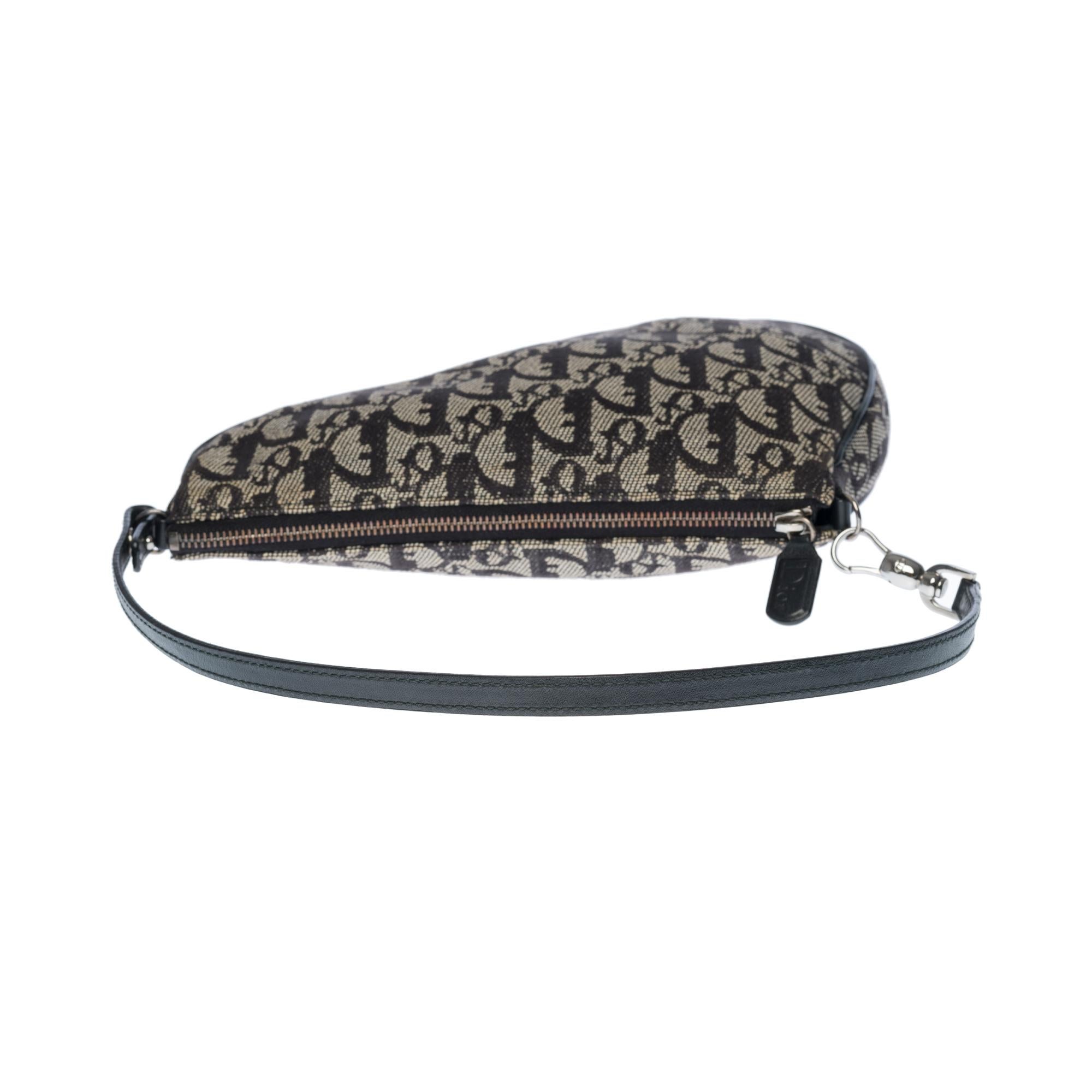 Dior Saddle shoulder bag in black monogram oblique canvas, PHW For Sale 3