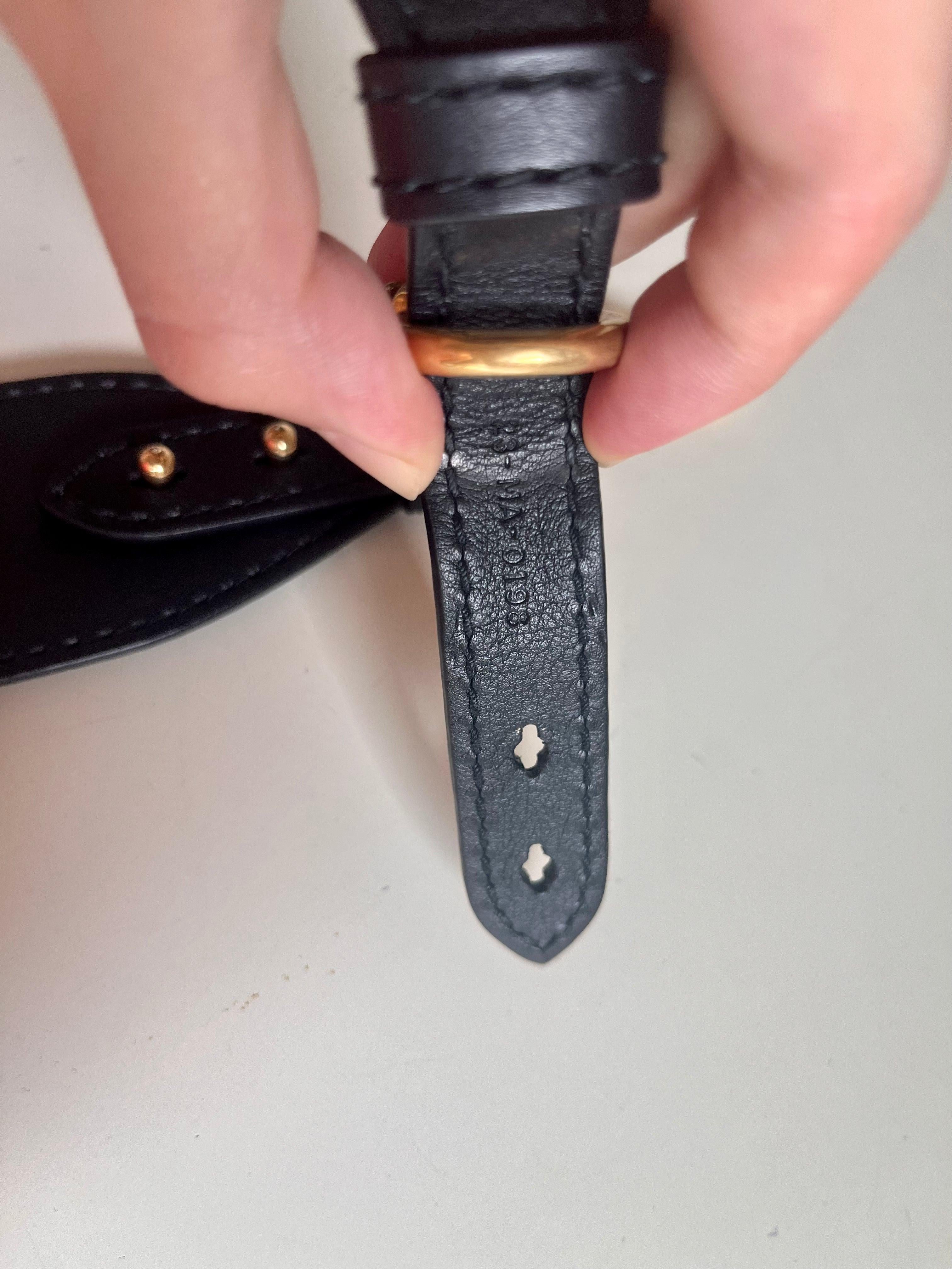 Dior Saddle Strap maroon canvas with Dior Logo and Metal In Good Condition For Sale In AUBERVILLIERS, FR