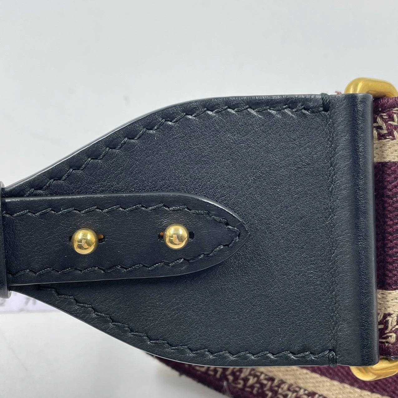 Dior Saddle Strap maroon canvas with Dior Logo For Sale 9