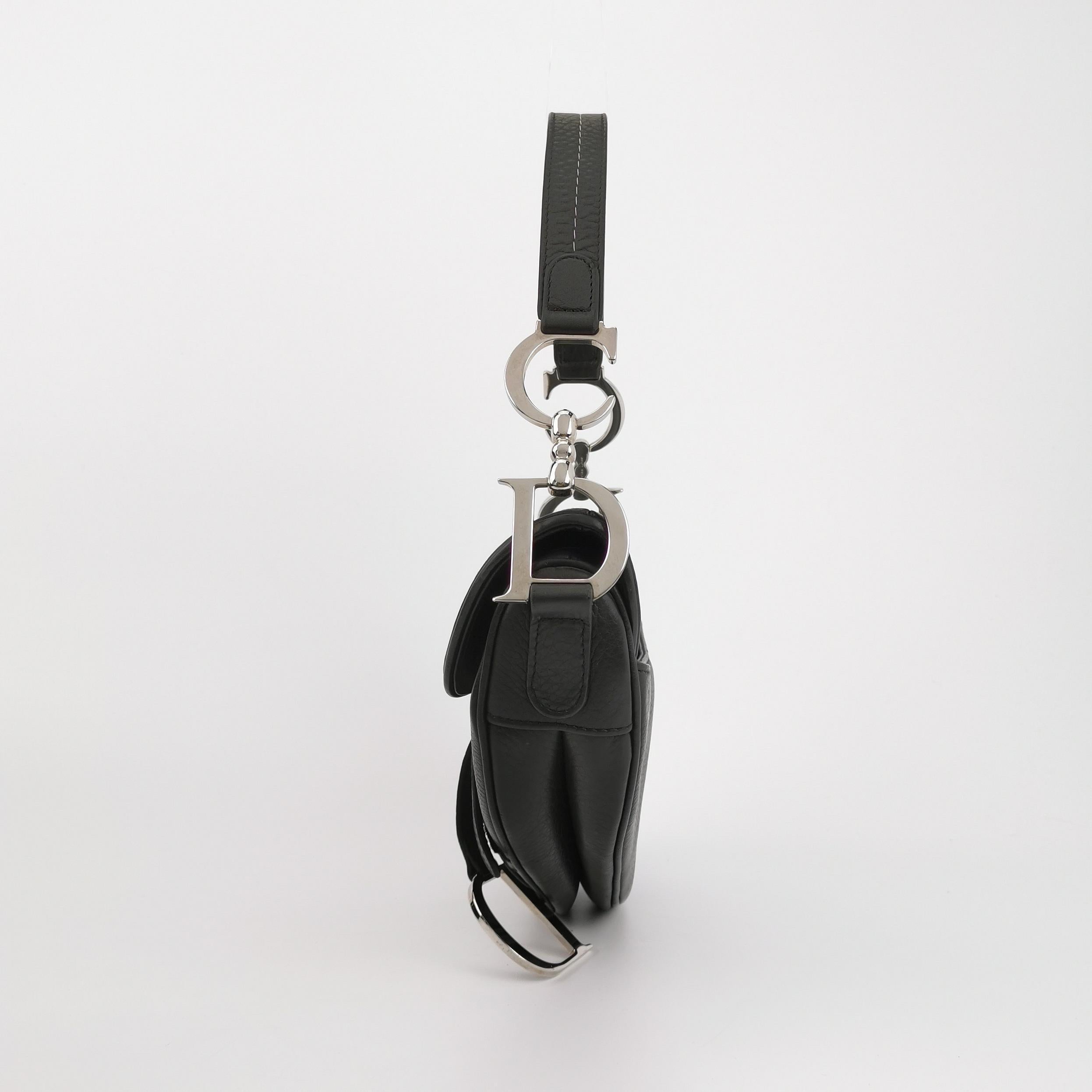 Dior Saddle Vintage Black Calfskin Leather With White Stitching Silver Hardware In Good Condition For Sale In AUBERVILLIERS, FR