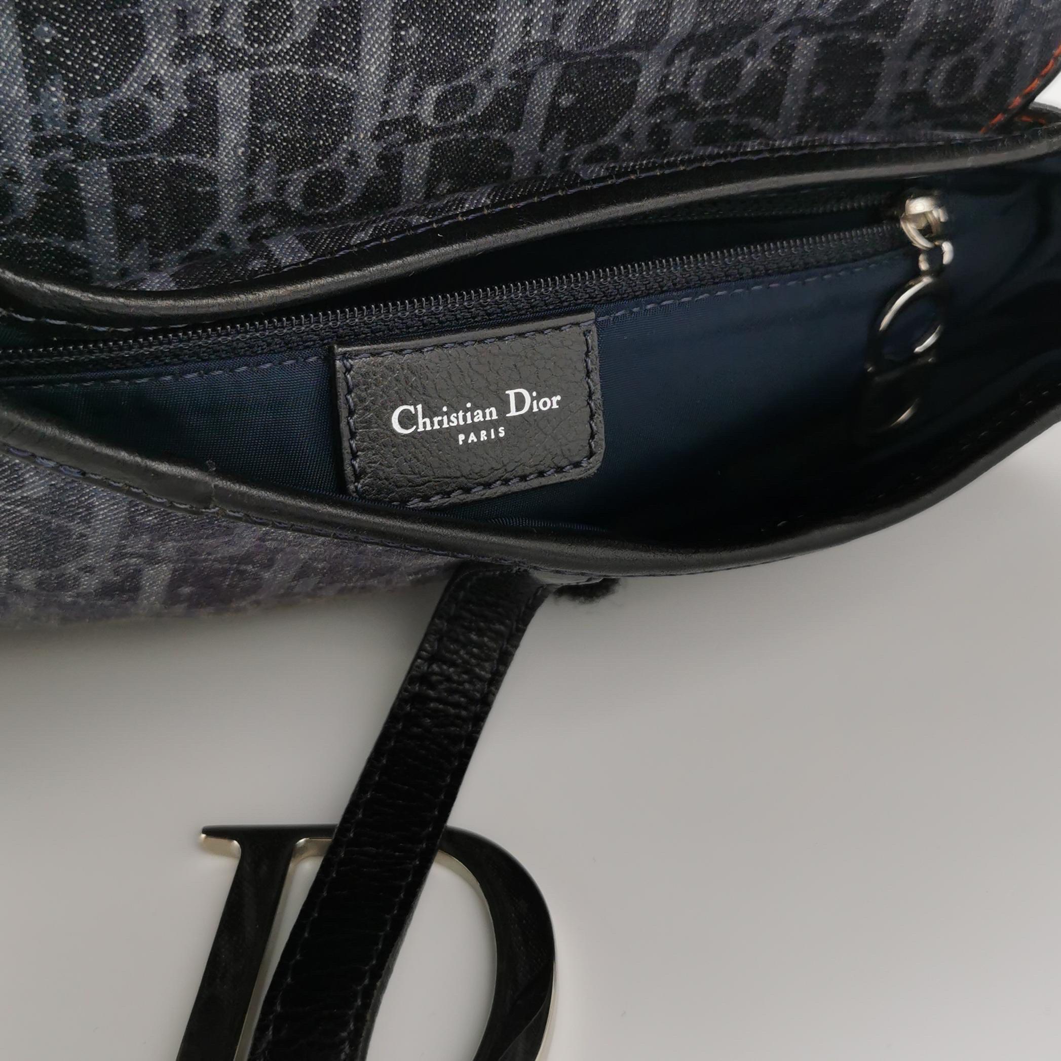 Sillín Dior Vintage Negro Oblicuo con Ribete Naranja en venta 6