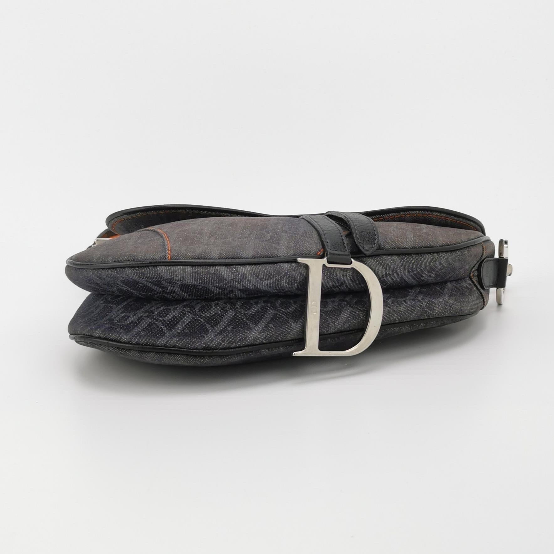 Sillín Dior Vintage Negro Oblicuo con Ribete Naranja en Bueno estado para la venta en AUBERVILLIERS, FR