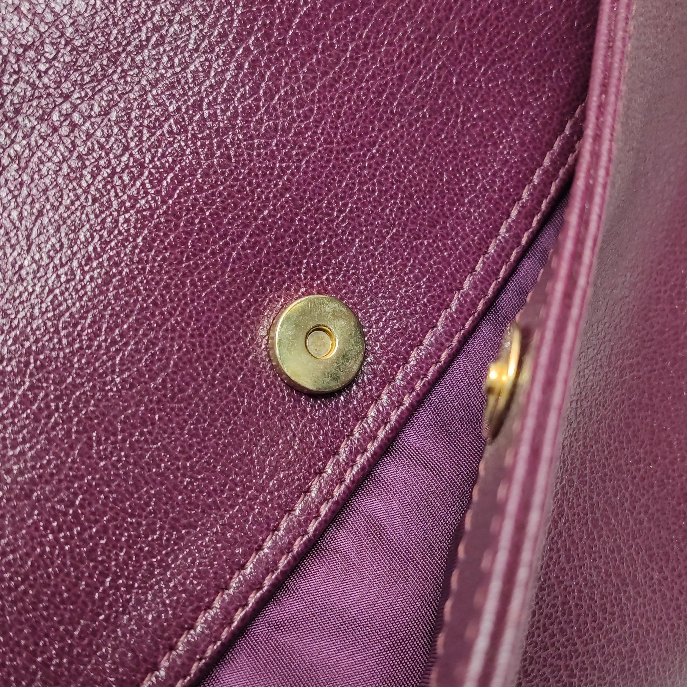 Dior Sattel Vintage Burgund Lila Wein Kalbsleder Gold Hardware Schulter im Angebot 7