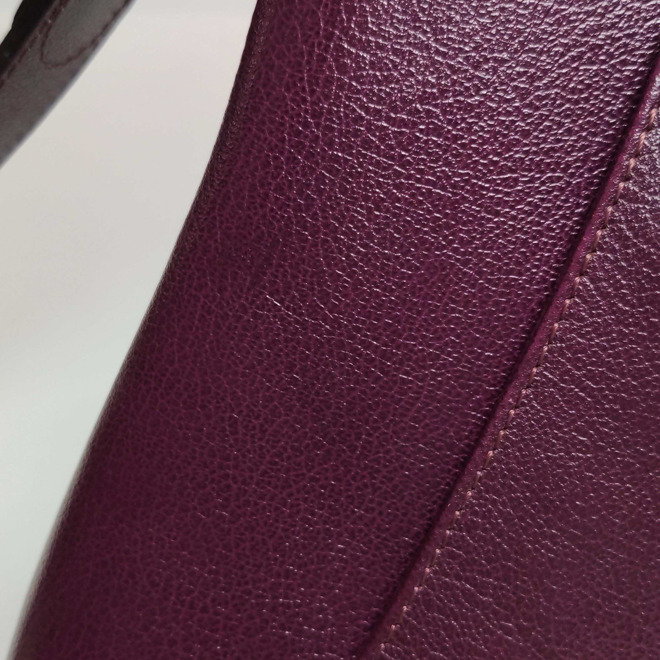 Dior Sattel Vintage Burgund Lila Wein Kalbsleder Gold Hardware Schulter im Angebot 15