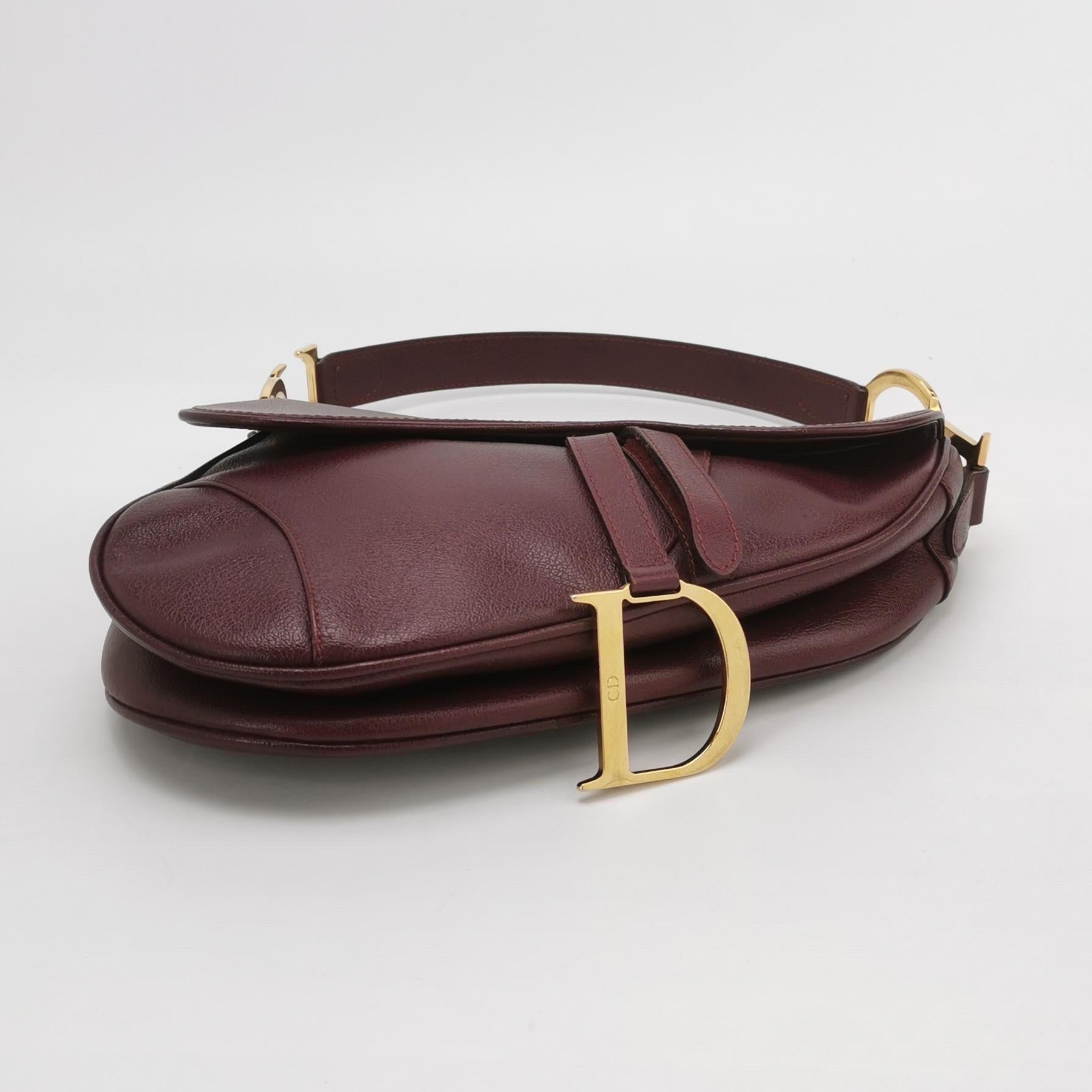 Dior Sattel Vintage Burgund Lila Wein Kalbsleder Gold Hardware Schulter im Angebot 3