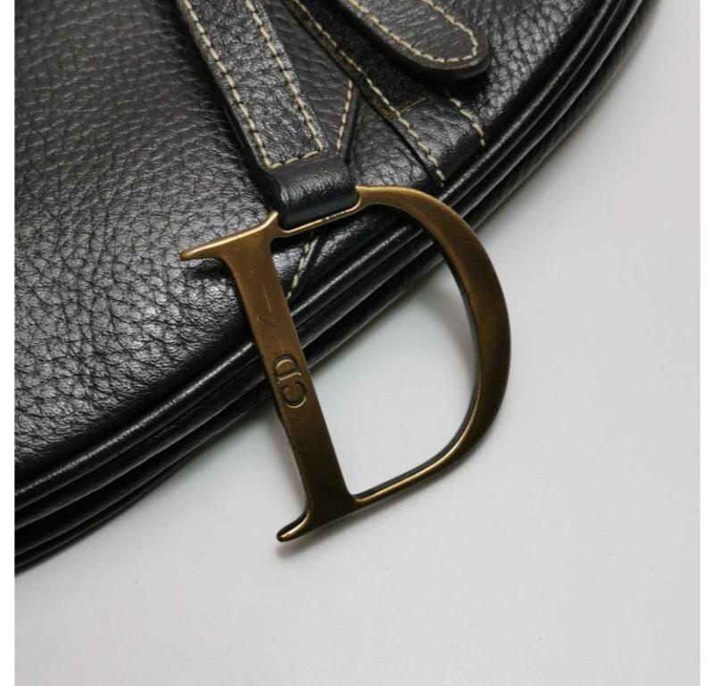 Sillín Dior Piel Vintage Negro con Herrajes Dorados Anticuados 5