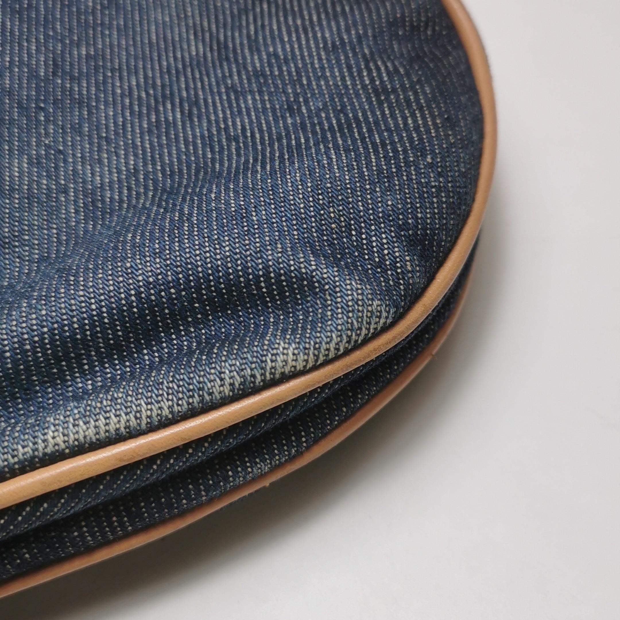 Dior Sattel Vintage Marineblaues Denim mit Seidenfutter und Lederbesatz aus Seide im Angebot 10